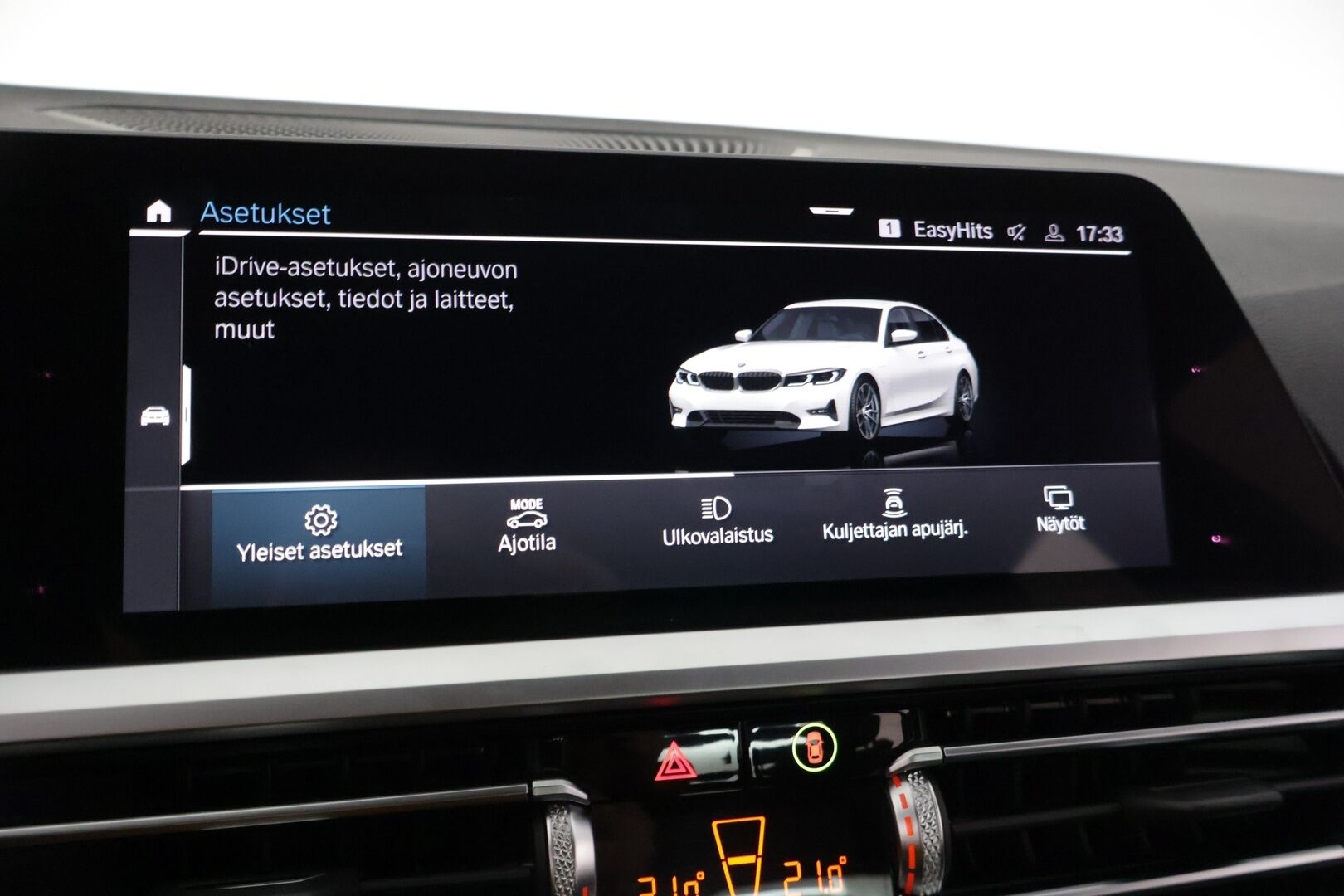 BMW 330 2020 G20 Sedan 330e Business Sport *Vakionopeudensäädin / DIgimittaristo / Sport penkit / Tutkat edessä ja takana / Navi / Hifit* - *Juuri katsastettu / 2x Renkaat & Vanteet / Merkkihuollettu / Akku kuntotarkastettu*