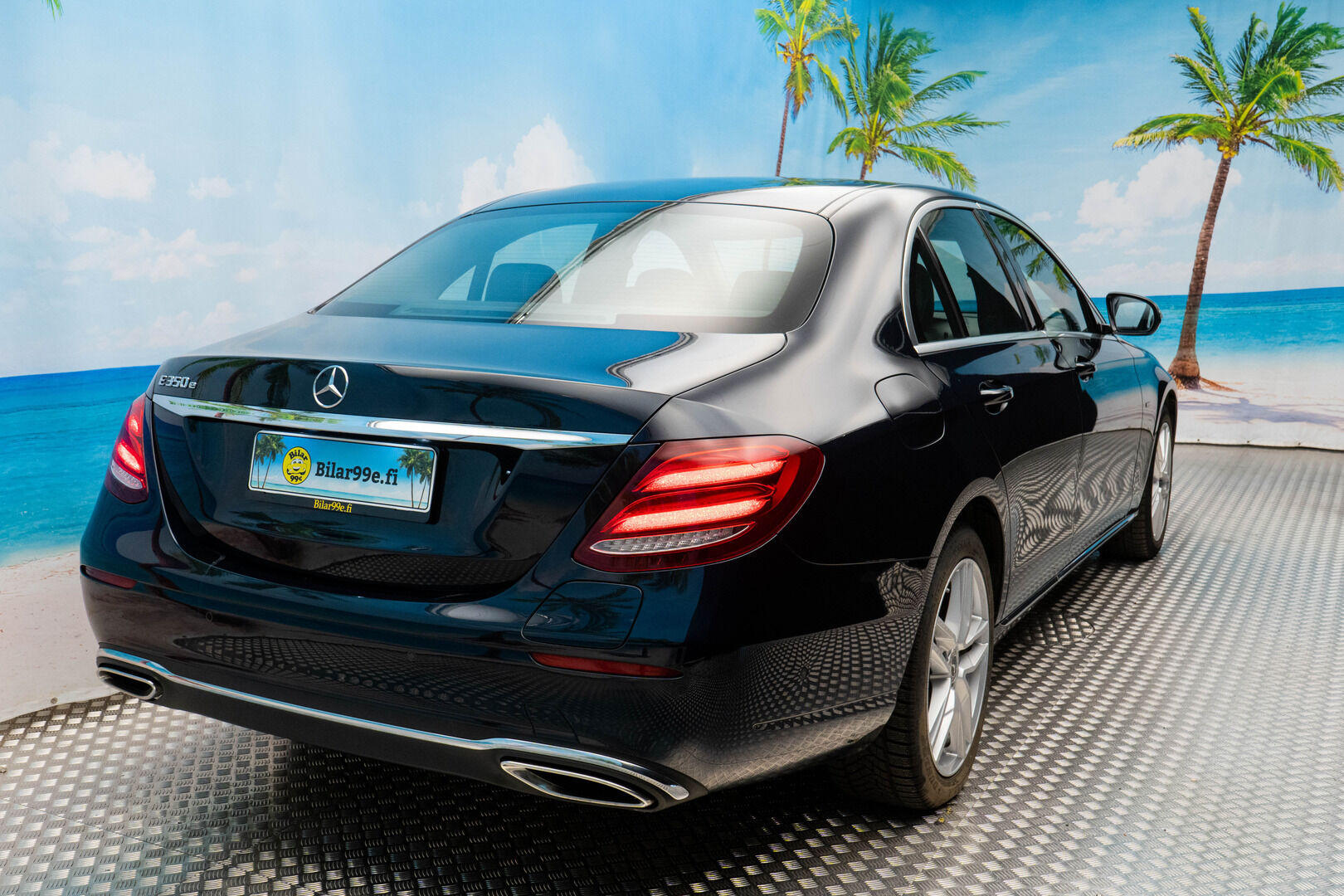 MERCEDES-BENZ E 2018 350e Premium Business - Distronic+ | Burmester | P.kamera | Sporttipenkit | 