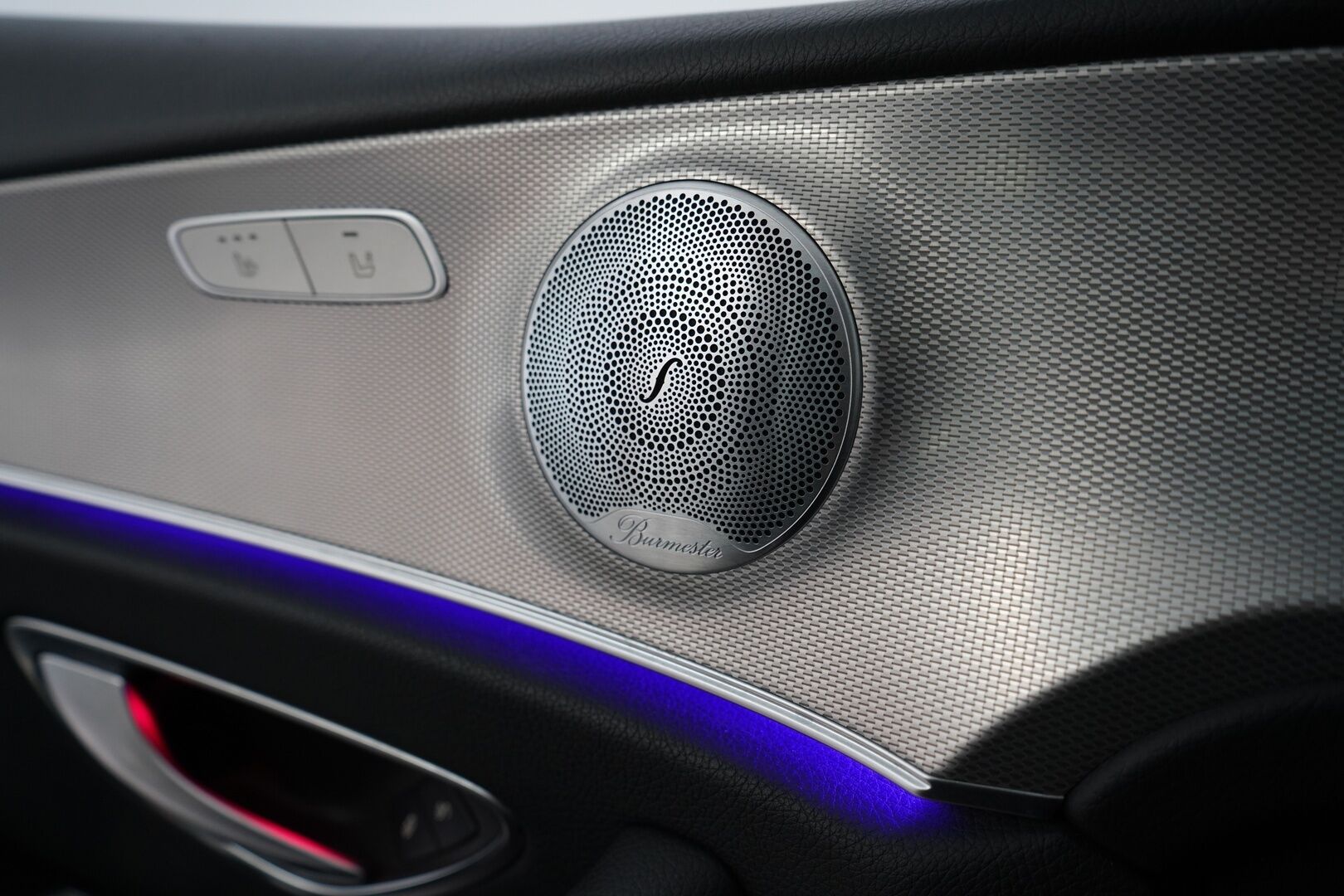 MERCEDES-BENZ E 2018 350e Premium Business - Distronic+ | Burmester | P.kamera | Sporttipenkit | Juuri huollettu | Kahdet renkaat OEM vanteilla