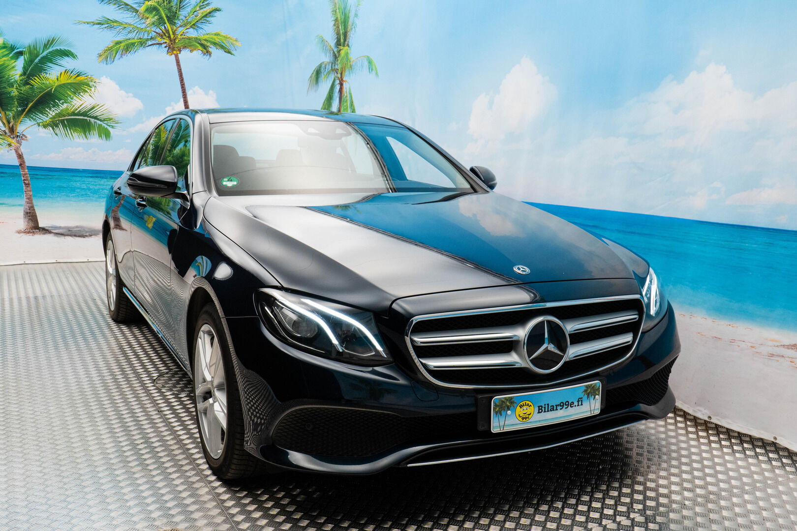 MERCEDES-BENZ E 2018 350e Premium Business - Distronic+ | Burmester | P.kamera | Sporttipenkit | 