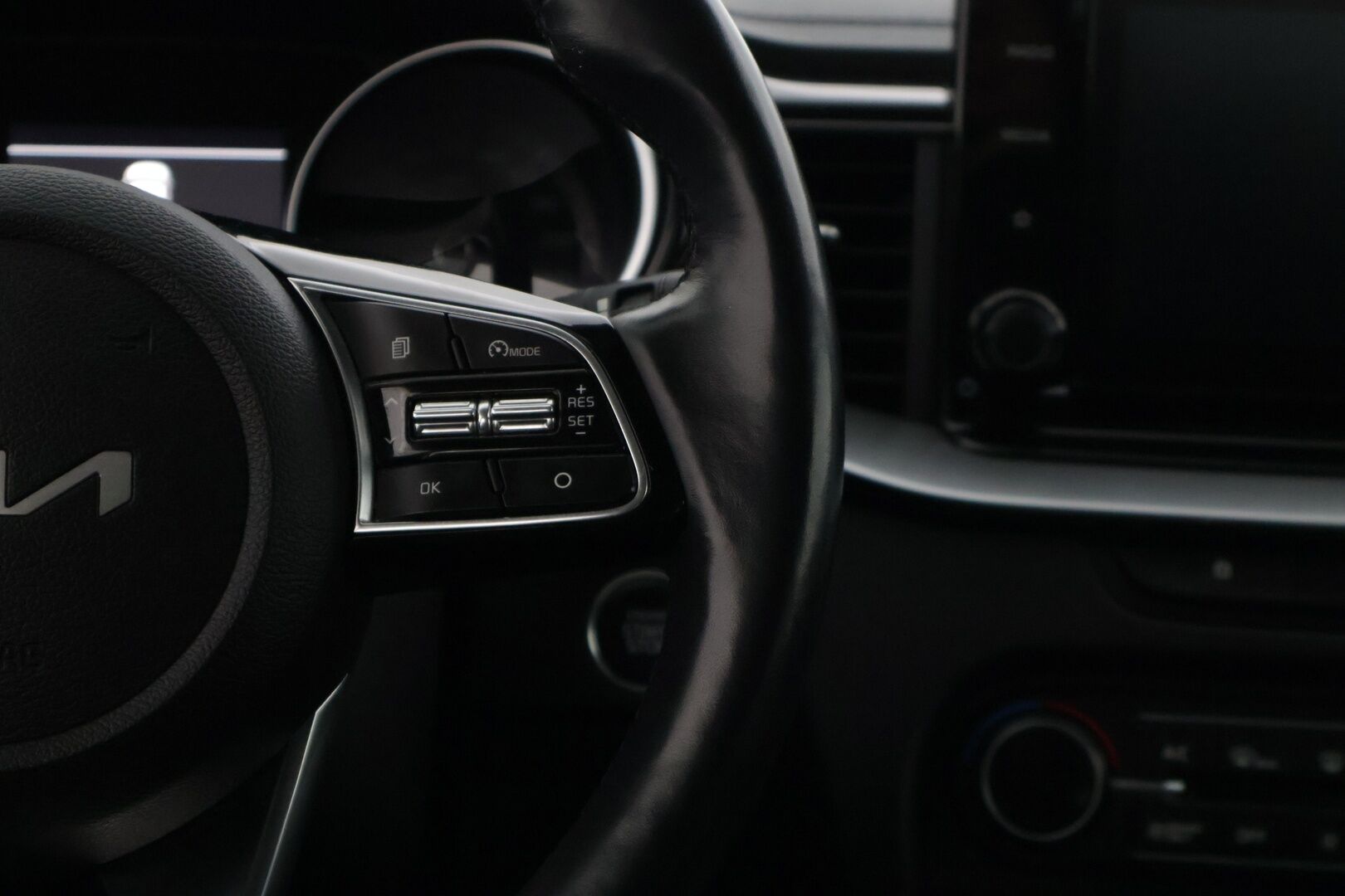 KIA XCEED 2022 1,6 GDI Plug-In Hybrid EX DCT * Vakkari / Koukku / Lohko + sis. / Kessy / P.kamera, tutkat / Lane assist * - * Juuri tullut hyvin pidetty ja huollettu yksilö! Kaksilla asiallisilla renkailla ja vanteilla! * - HULLUT BLACKWEEK JATKOT - KORKOTARJOUS 2,49%