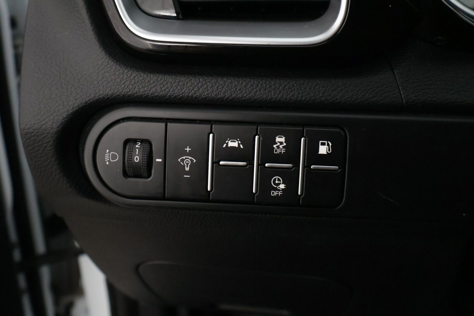 KIA XCEED 2022 1,6 GDI Plug-In Hybrid EX DCT * Vakkari / Koukku / Lohko + sis. / Kessy / P.kamera, tutkat / Lane assist * - * Juuri tullut hyvin pidetty ja huollettu yksilö! Kaksilla asiallisilla renkailla ja vanteilla! * - HULLUT BLACKWEEK JATKOT - KORKOTARJOUS 2,49%