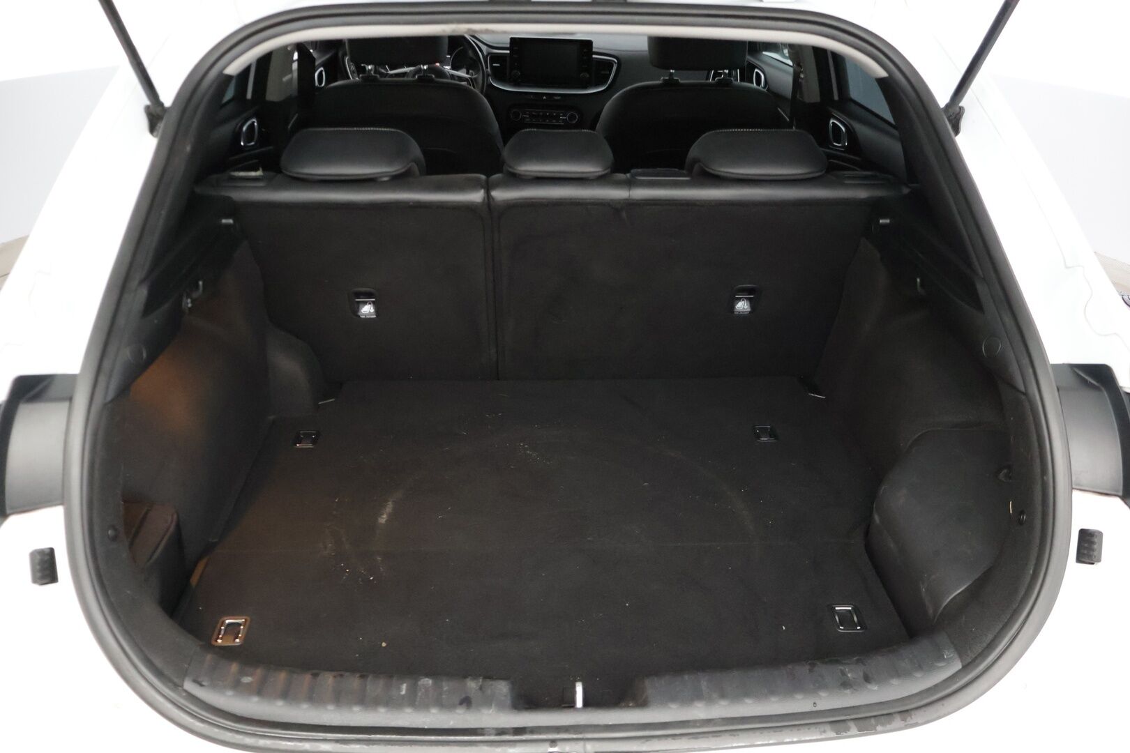 KIA XCEED 2022 1,6 GDI Plug-In Hybrid EX DCT * Vakkari / Koukku / Lohko + sis. / Kessy / P.kamera, tutkat / Lane assist * - * Juuri tullut hyvin pidetty ja huollettu yksilö! Kaksilla asiallisilla renkailla ja vanteilla! * - HULLUT BLACKWEEK JATKOT - KORKOTARJOUS 2,49%