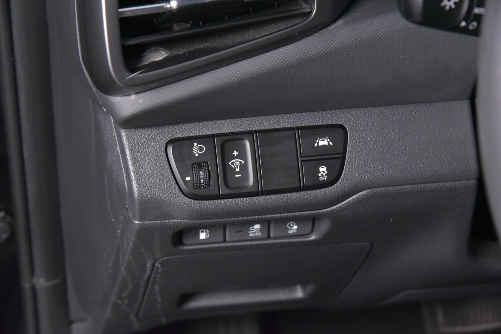 Hyundai IONIQ PLUG-IN 2021 1.6 Plug-In 6-DCT MY21 Facelift - ACC | Navi | P.Kamera | Ratinlämm. | AppleCarplay & AndroidAuto | 2x renkaat&alumiinivanteet