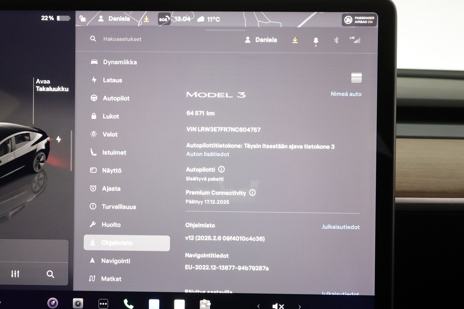 Tesla Model 3 2022 RWD * ILP / ACC / Lasikatto / Matrix-LED / P.Kamera / Muistipenkki / Premium Speakers / Navi / Kaistavahti / Keyless * - 1-om Suomi-auto / Akku kuntotarkastettu / 2x Latauskaapelit - Osta nyt, maksa vasta ensi vuonna