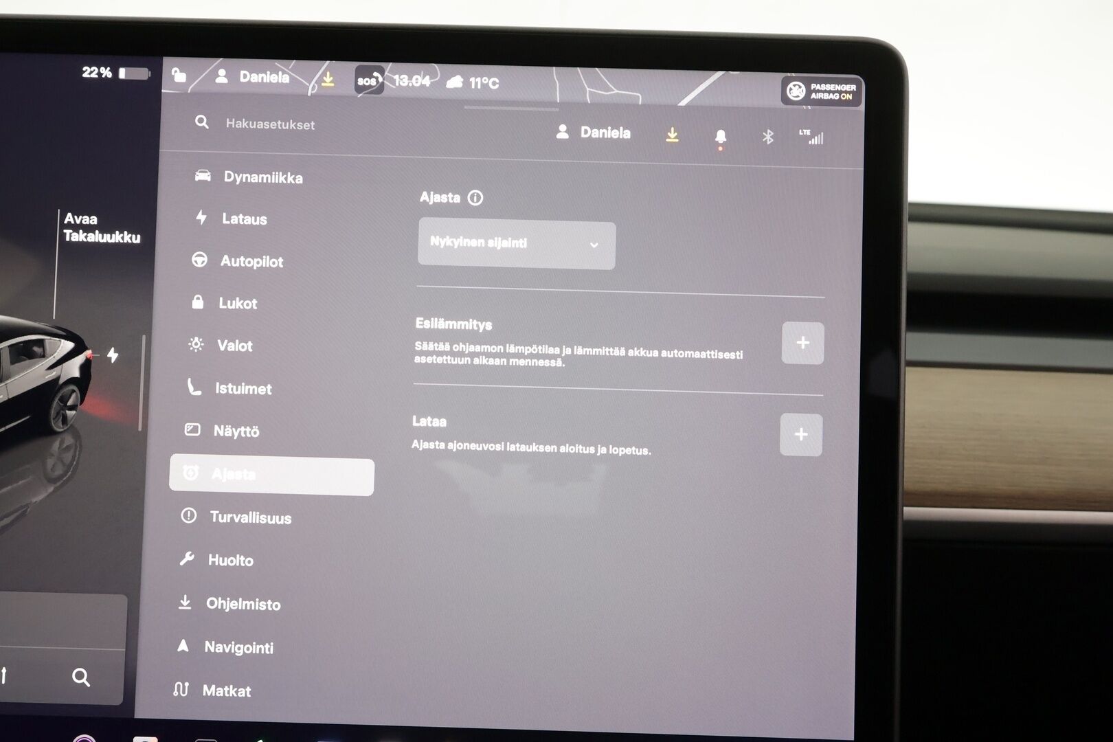 Tesla Model 3 2022 RWD * ILP / ACC / Lasikatto / Matrix-LED / P.Kamera / Muistipenkki / Premium Speakers / Navi / Kaistavahti / Keyless * - 1-om Suomi-auto / Akku kuntotarkastettu / 2x Latauskaapelit - Osta nyt, maksa vasta ensi vuonna