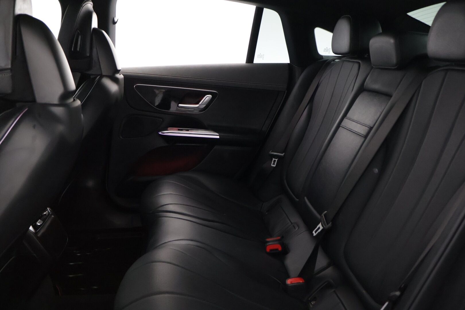 Mercedes-Benz EQE 2023 350+ 4-matic ** SoH 98,6% / ALV / ILP / Distornic Pro / BLIS / P-Kamera / Ratinlämmitin / MBUX - Navi* - 2 renkaat / Suomi-auto / Upeassa kunnossa*