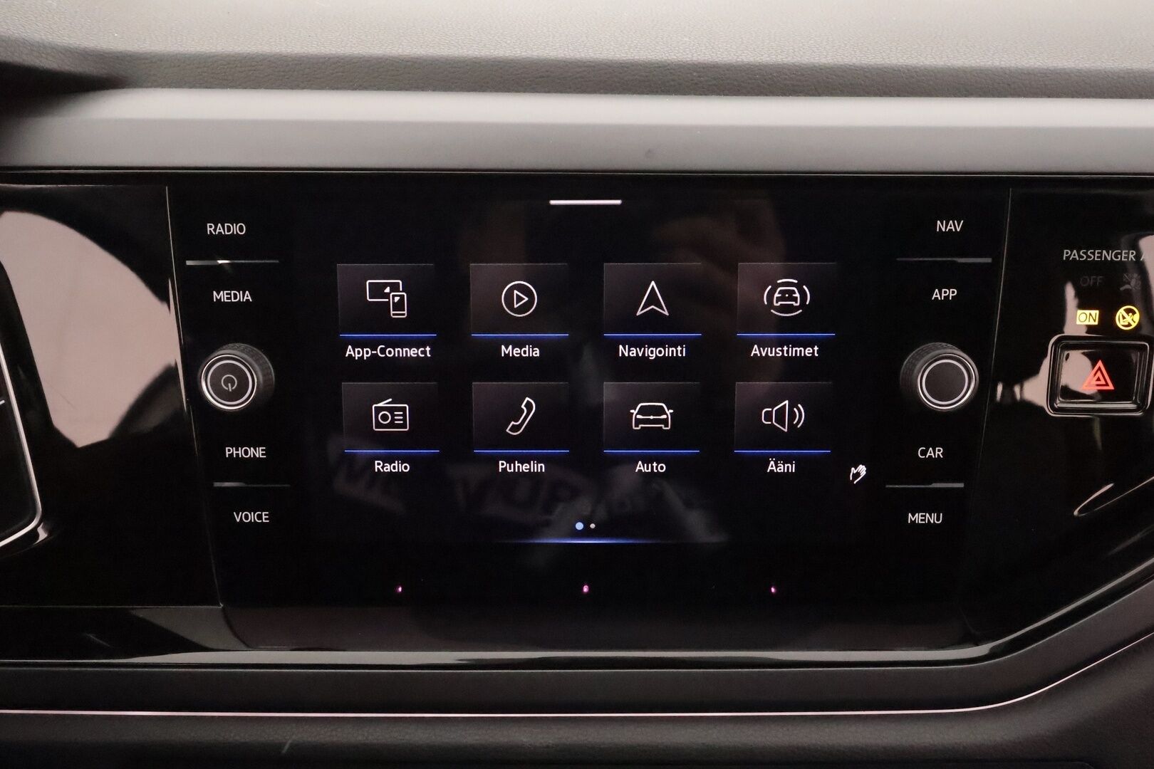 Volkswagen Taigo 2023 R-Line Business 1,5 TSI 110 kW DSG * ACC / Lohko / P.Kamera / LED / Keyless / Apple&Android * - 1.Om suomi-auto / Kahdet Renkaat