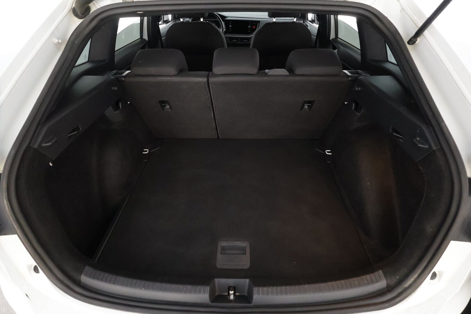 Volkswagen Taigo 2023 R-Line Business 1,5 TSI 110 kW DSG * ACC / Lohko / P.Kamera / LED / Keyless / Apple&Android * - 1.Om suomi-auto / Kahdet Renkaat