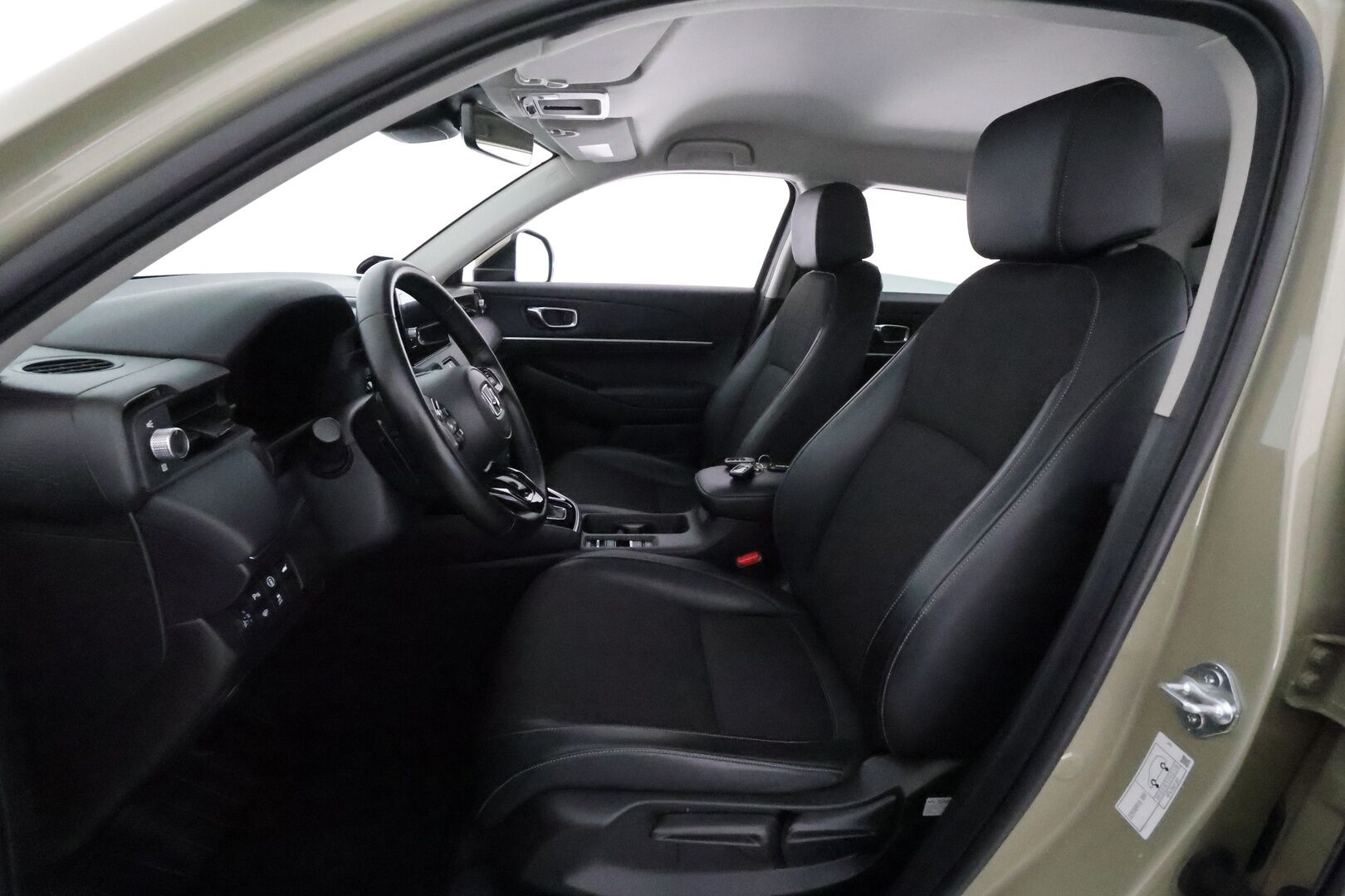Honda HR-V 2022 Hybrid Advance **Adapt.vakkari / P.kamera / LED / Lohkolämmitin / Digimittaristo / Navi / Puolinahat / KeylessGo** - 3,99 % KORKOTARJOUS TÄHÄN AUTOON 31.8. ASTI! - Suomi-auto / Kahdet renkaat aluvanteilla / Ratin lämmitin / Apple&Android / Sähköluukku 