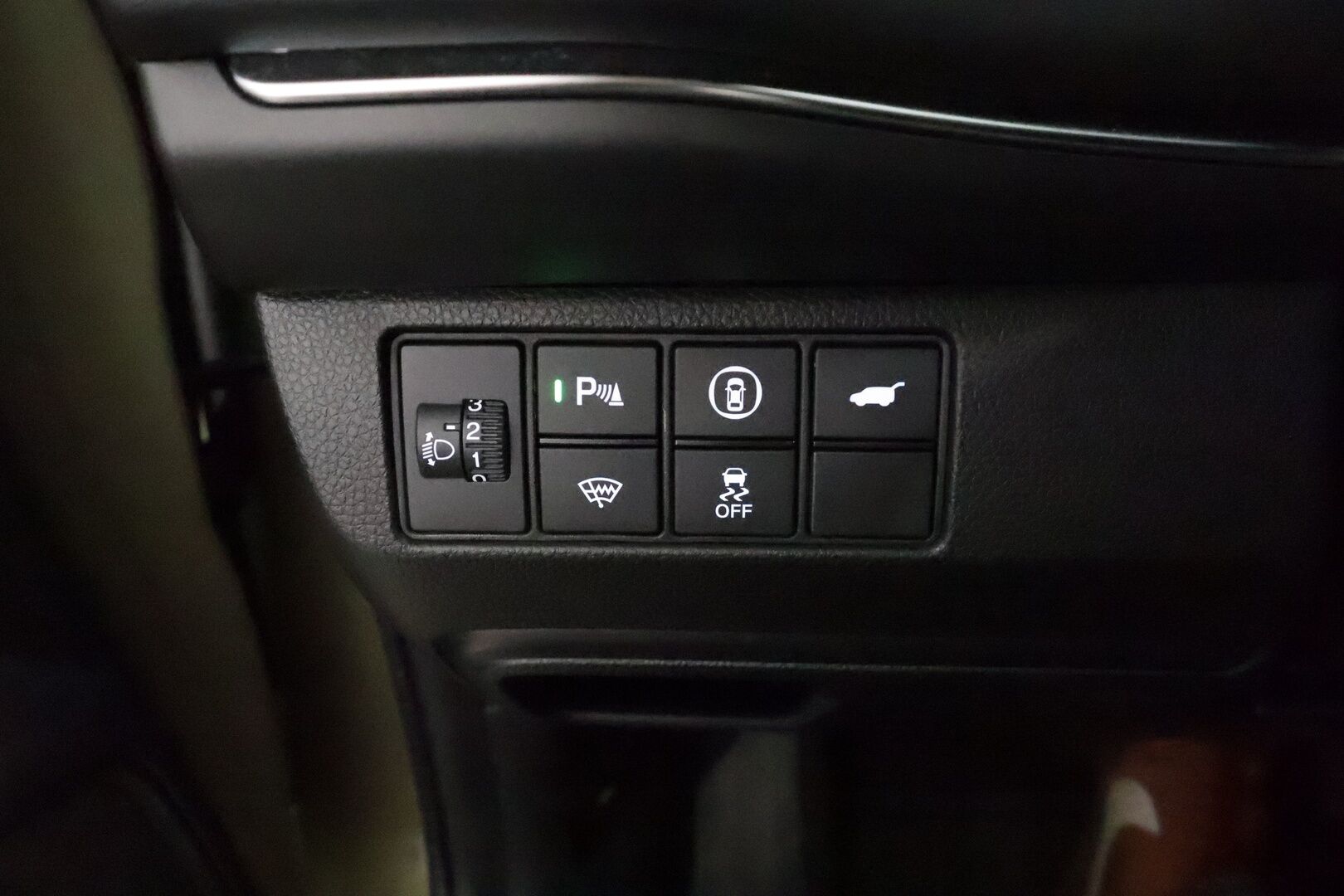 Honda HR-V 2022 Hybrid Advance **Adapt.vakkari / P.kamera / LED / Lohkolämmitin / Digimittaristo / Navi / Puolinahat / KeylessGo** - 3,99 % KORKOTARJOUS TÄHÄN AUTOON 31.8. ASTI! - Suomi-auto / Kahdet renkaat aluvanteilla / Ratin lämmitin / Apple&Android / Sähköluukku 