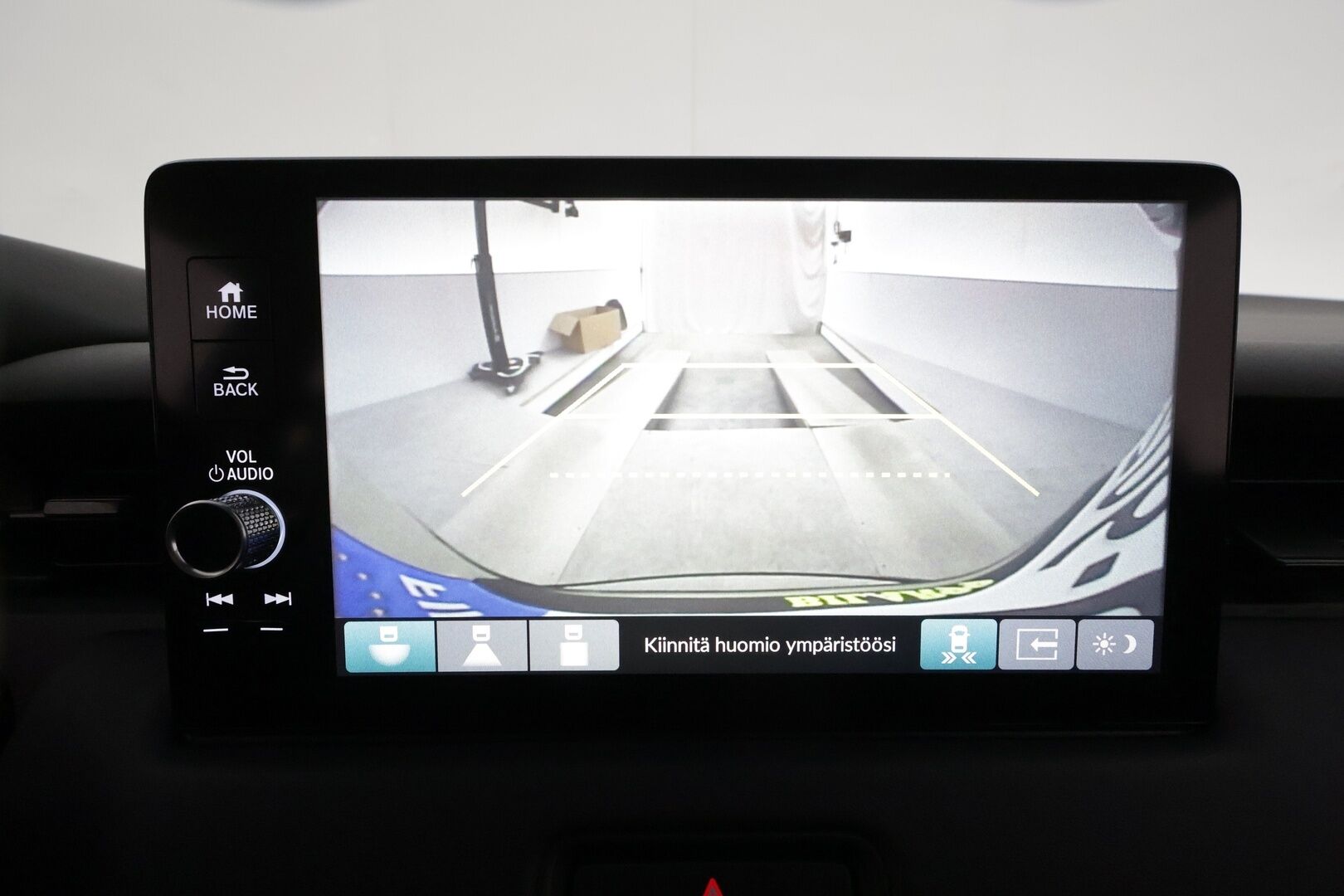 Honda HR-V 2022 Hybrid Advance **Adapt.vakkari / P.kamera / LED / Lohkolämmitin / Digimittaristo / Navi / Puolinahat / KeylessGo** - 3,99 % KORKOTARJOUS TÄHÄN AUTOON 31.8. ASTI! - Suomi-auto / Kahdet renkaat aluvanteilla / Ratin lämmitin / Apple&Android / Sähköluukku 