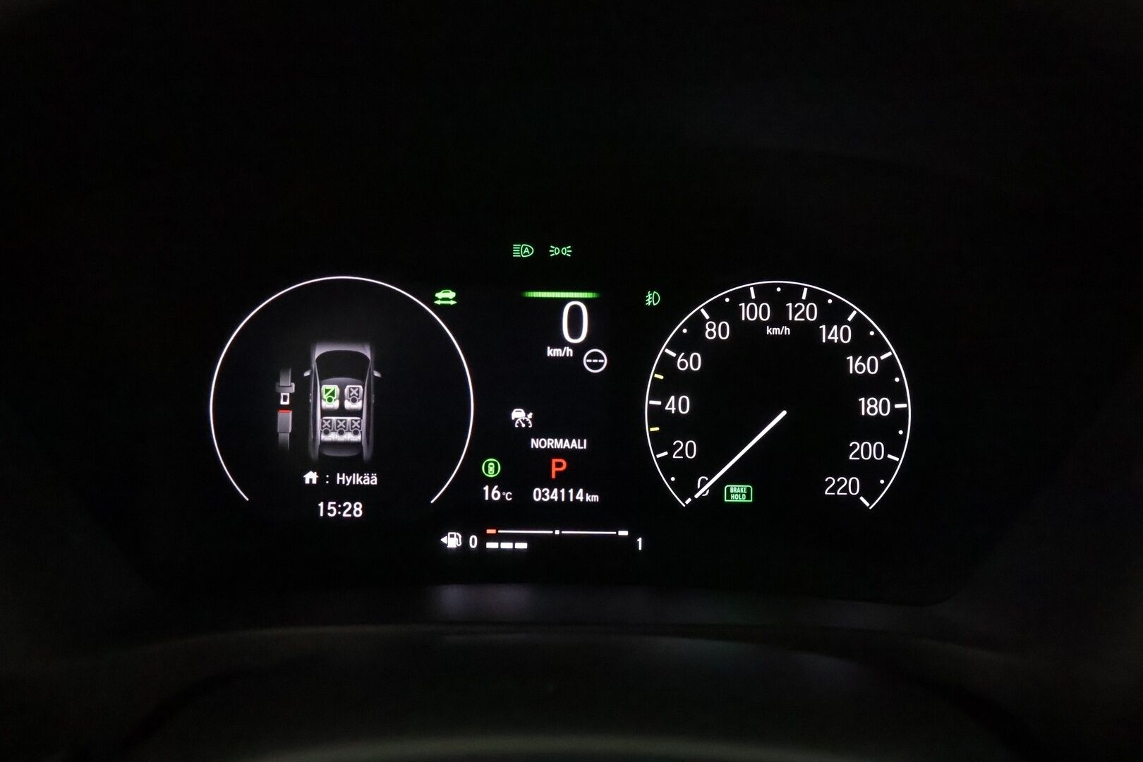 Honda HR-V 2022 Hybrid Advance **Adapt.vakkari / P.kamera / LED / Lohkolämmitin / Digimittaristo / Navi / Puolinahat / KeylessGo** - 3,99 % KORKOTARJOUS TÄHÄN AUTOON 31.8. ASTI! - Suomi-auto / Kahdet renkaat aluvanteilla / Ratin lämmitin / Apple&Android / Sähköluukku 