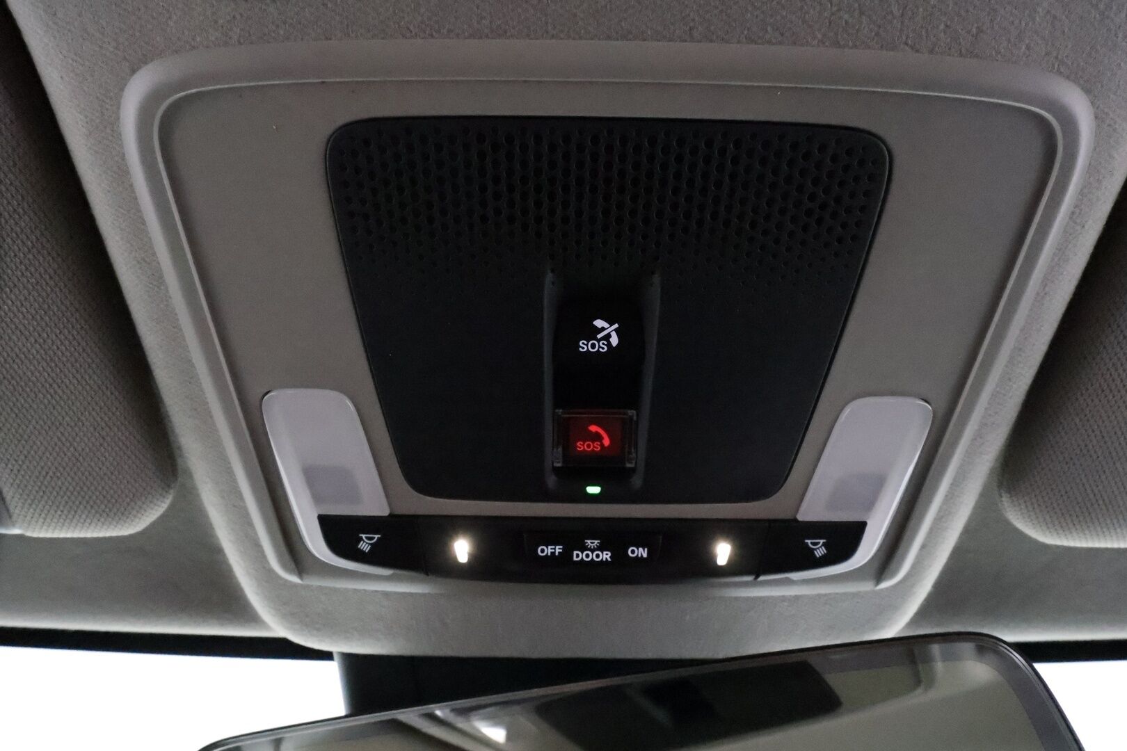 Honda HR-V 2022 Hybrid Advance **Adapt.vakkari / P.kamera / LED / Lohkolämmitin / Digimittaristo / Navi / Puolinahat / KeylessGo** - 3,99 % KORKOTARJOUS TÄHÄN AUTOON 31.8. ASTI! - Suomi-auto / Kahdet renkaat aluvanteilla / Ratin lämmitin / Apple&Android / Sähköluukku 