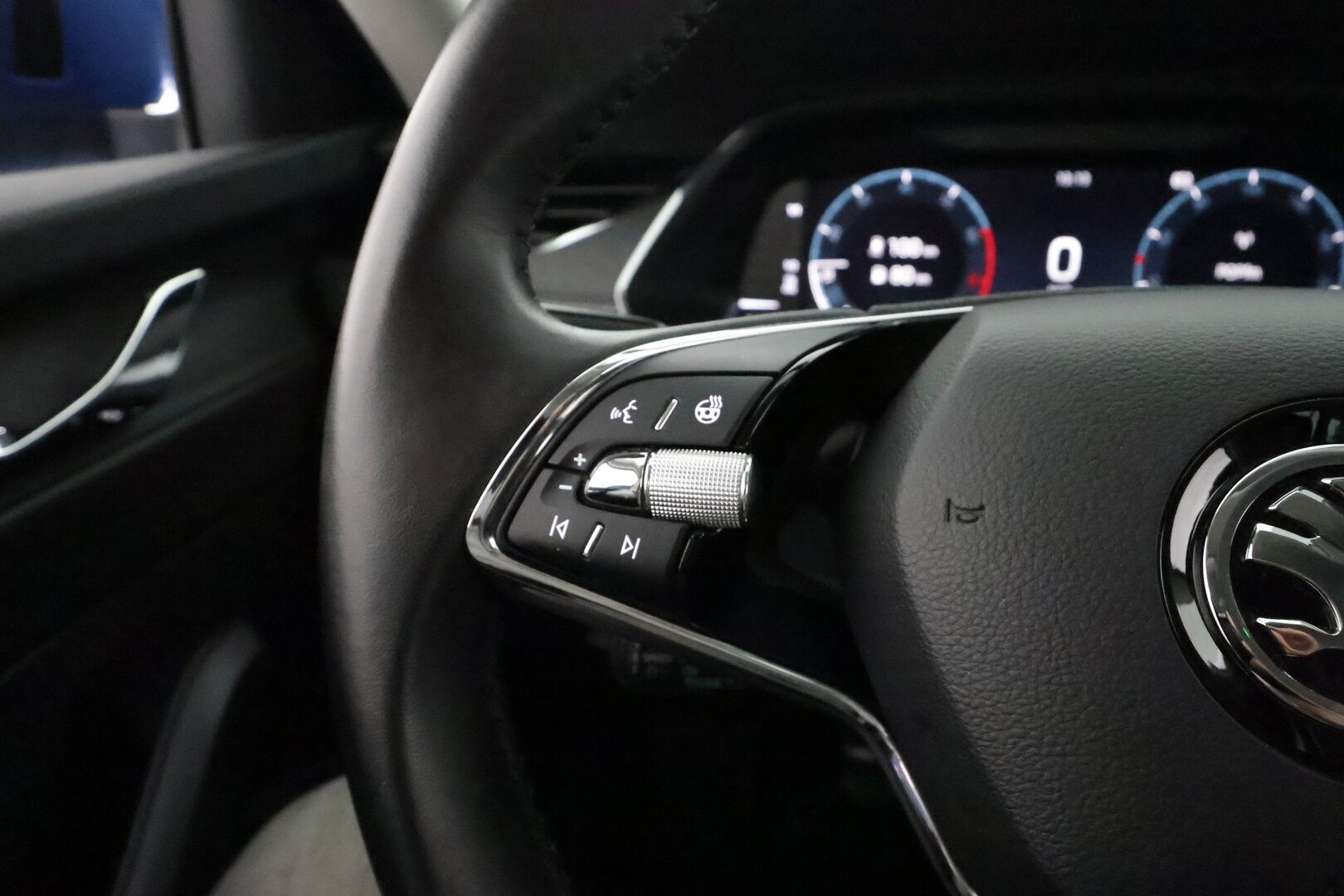 Skoda Octavia 2023 Combi 1.5 TSI G-TEC Style** Adapt.vakkari / Webasto / Koukku / P.kamera / KeyLess / Apple&Android / - 1-om Suomi-auto / Merkkihuollettu