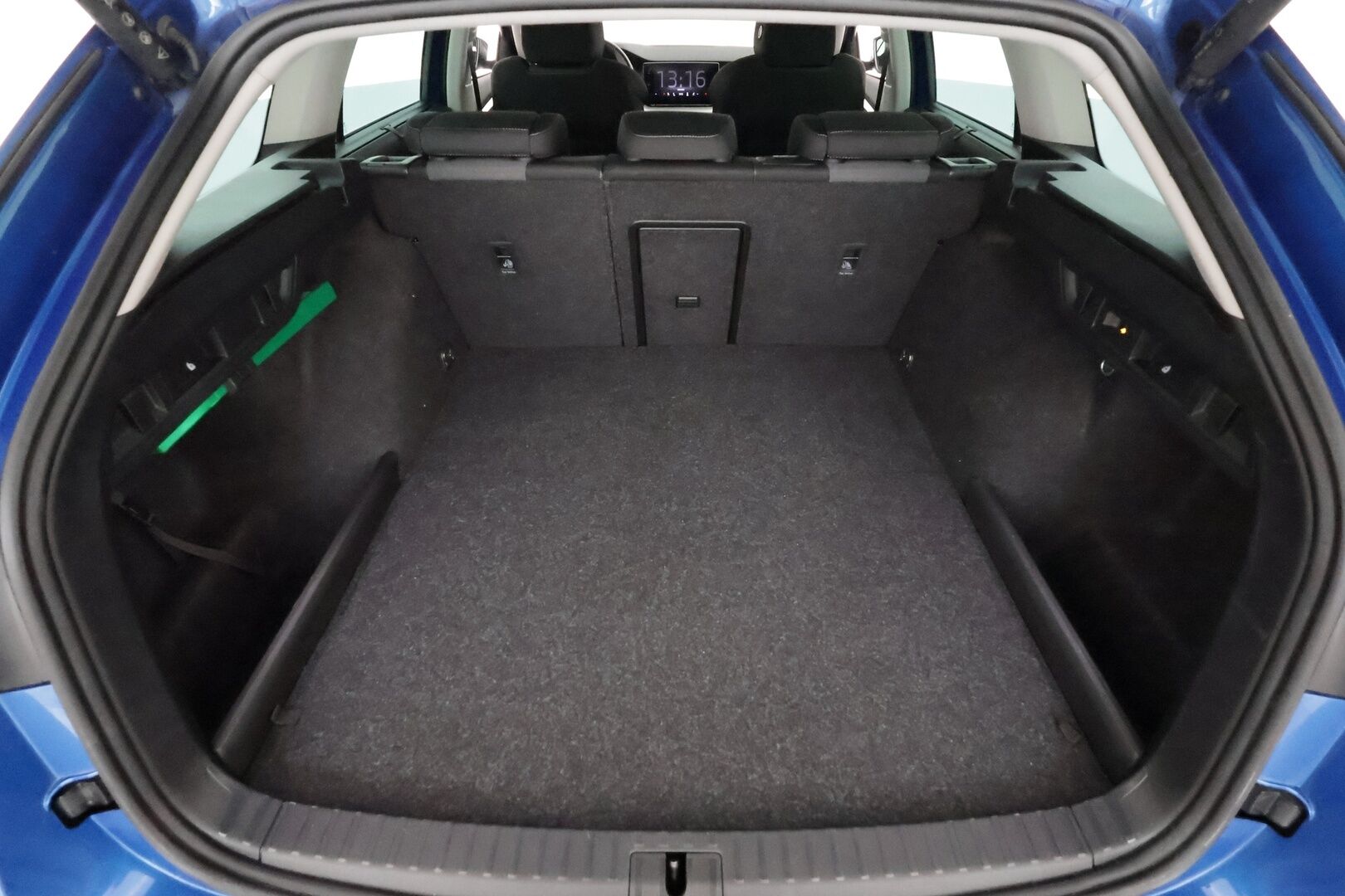 Skoda Octavia 2023 Combi 1.5 TSI G-TEC Style** Adapt.vakkari / Webasto / Koukku / P.kamera / KeyLess / Apple&Android / - 1-om Suomi-auto / Merkkihuollettu