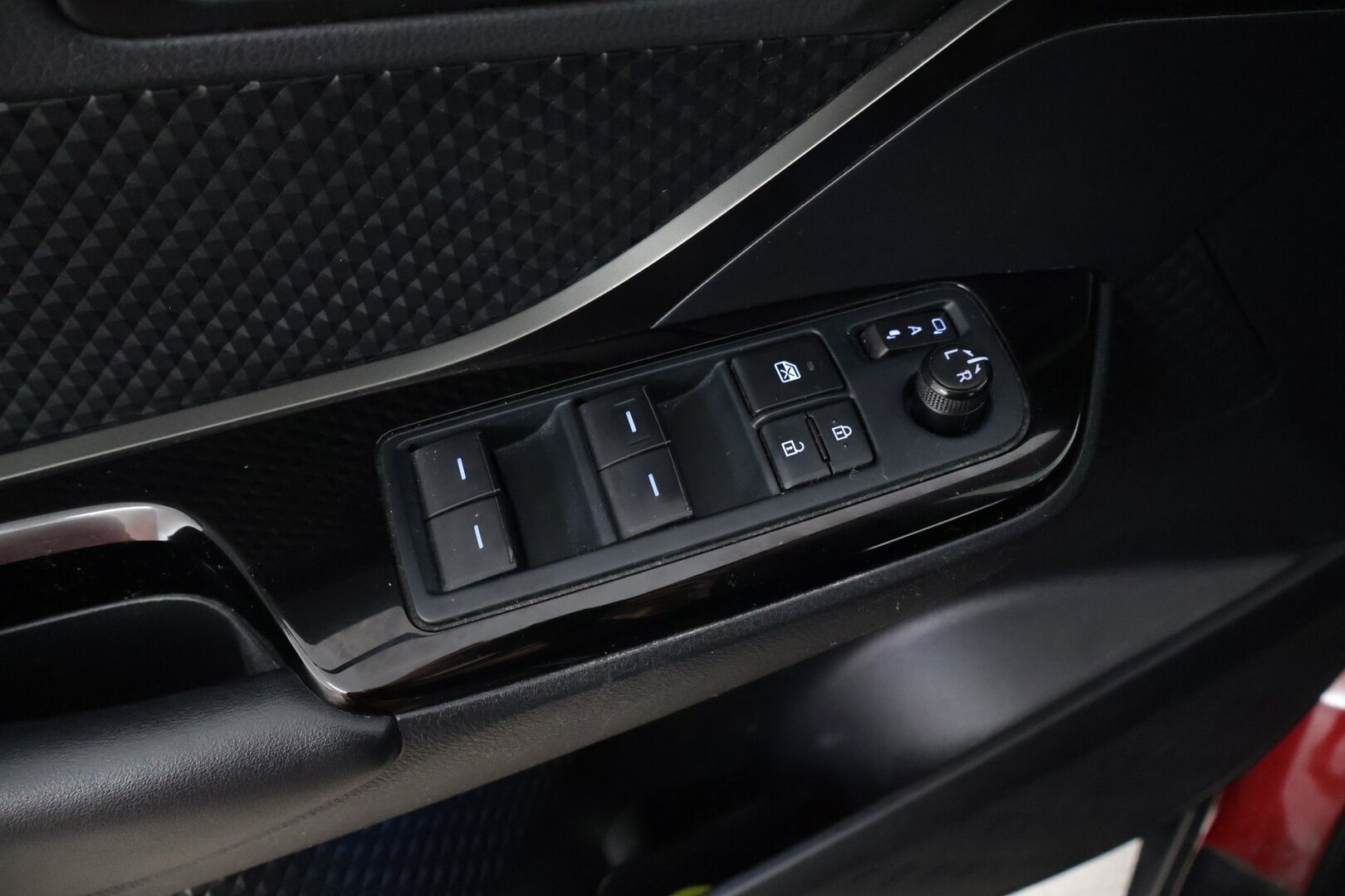 Toyota C-HR 2022 1,8 Hybrid Intense Edition * / 1-omistaja / Suomi-Auto / Acc / Lohko / Kamera / Ratinlämmitin / Blind Spot Assist / * - Yksi omisteinen suomi-auto loistavalla huoltohistorialla