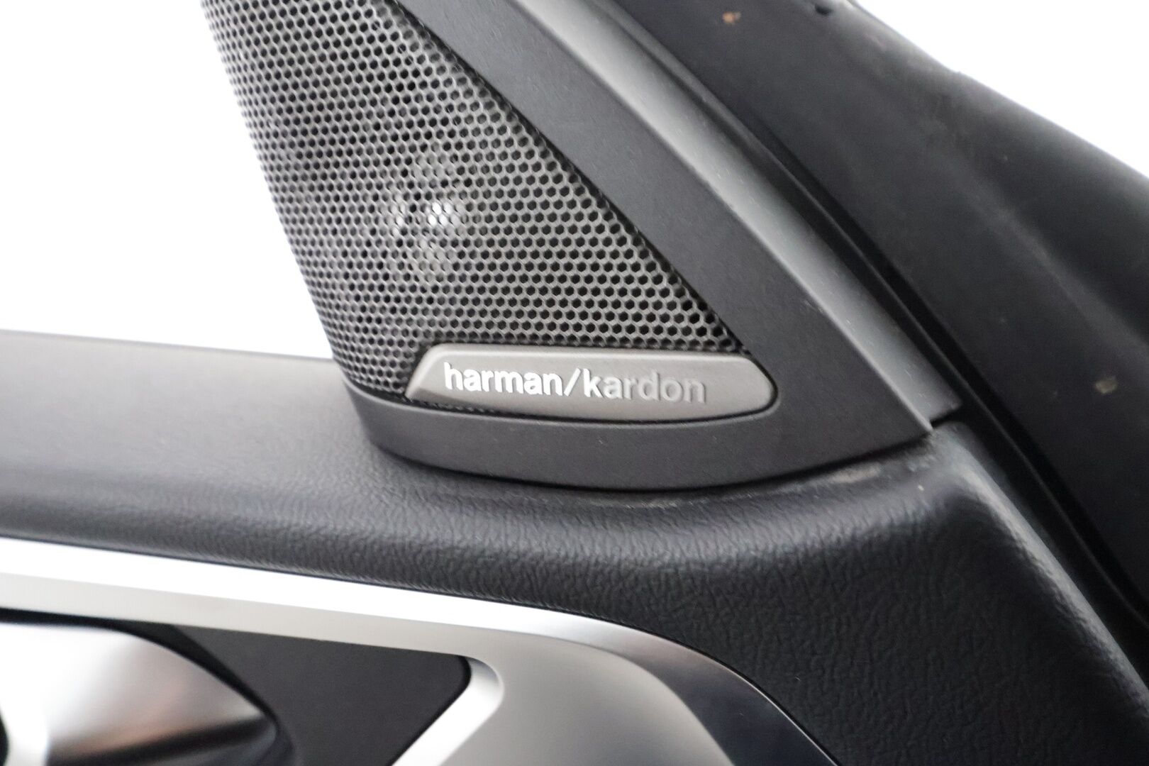 BMW i4 2022 eDrive40 - | ACC | Lisälämmitin | LED | H/K | widescreen | HUD | P.Kamera | Sporttinahat | Navi | Apple&Android | Suomi-auto | Kahdet Renkaat | Merkkihuollettu |