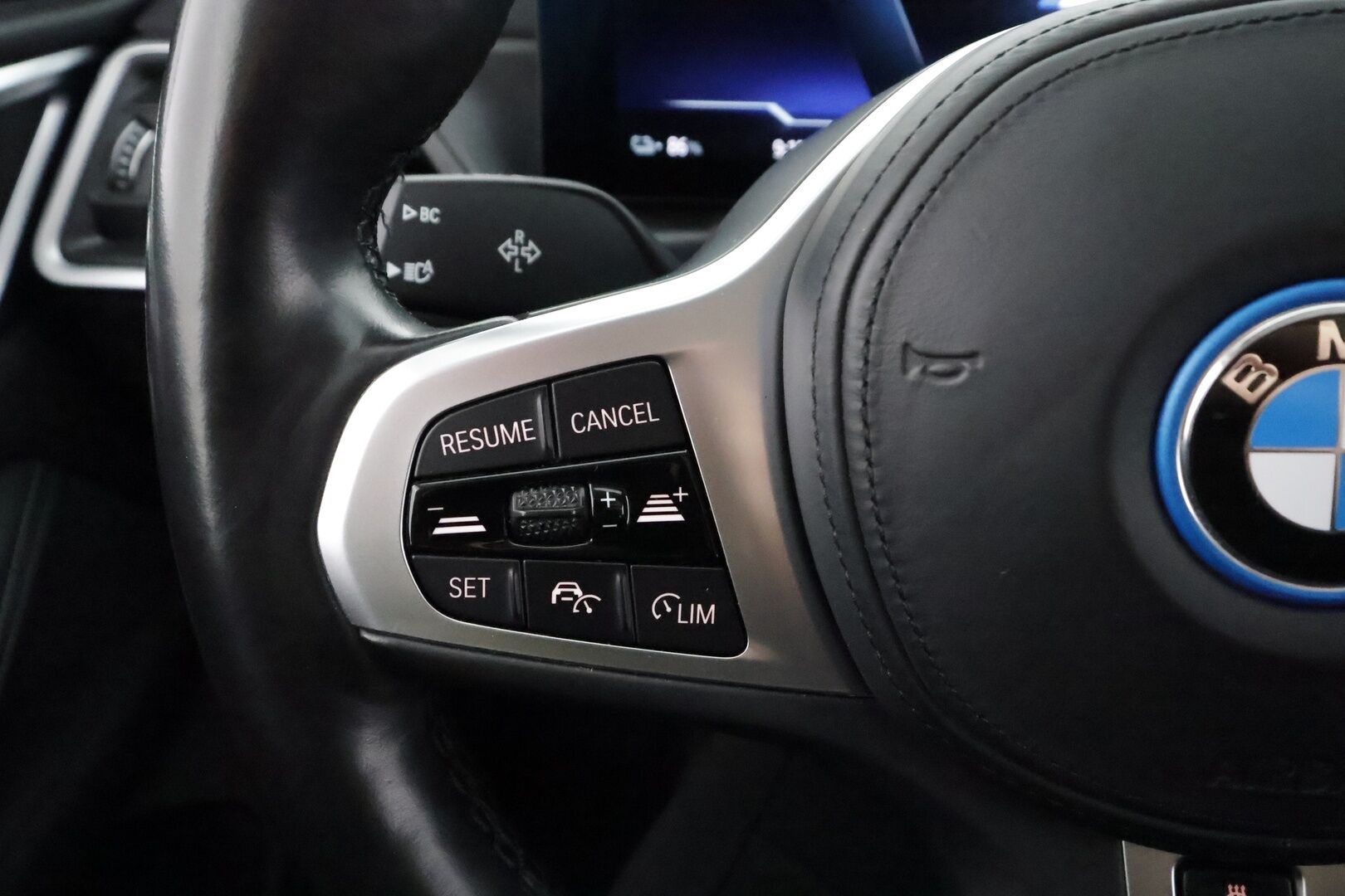 BMW i4 2022 eDrive40 - | ACC | Lisälämmitin | LED | H/K | widescreen | HUD | P.Kamera | Sporttinahat | Navi | Apple&Android | Suomi-auto | Kahdet Renkaat | Merkkihuollettu |