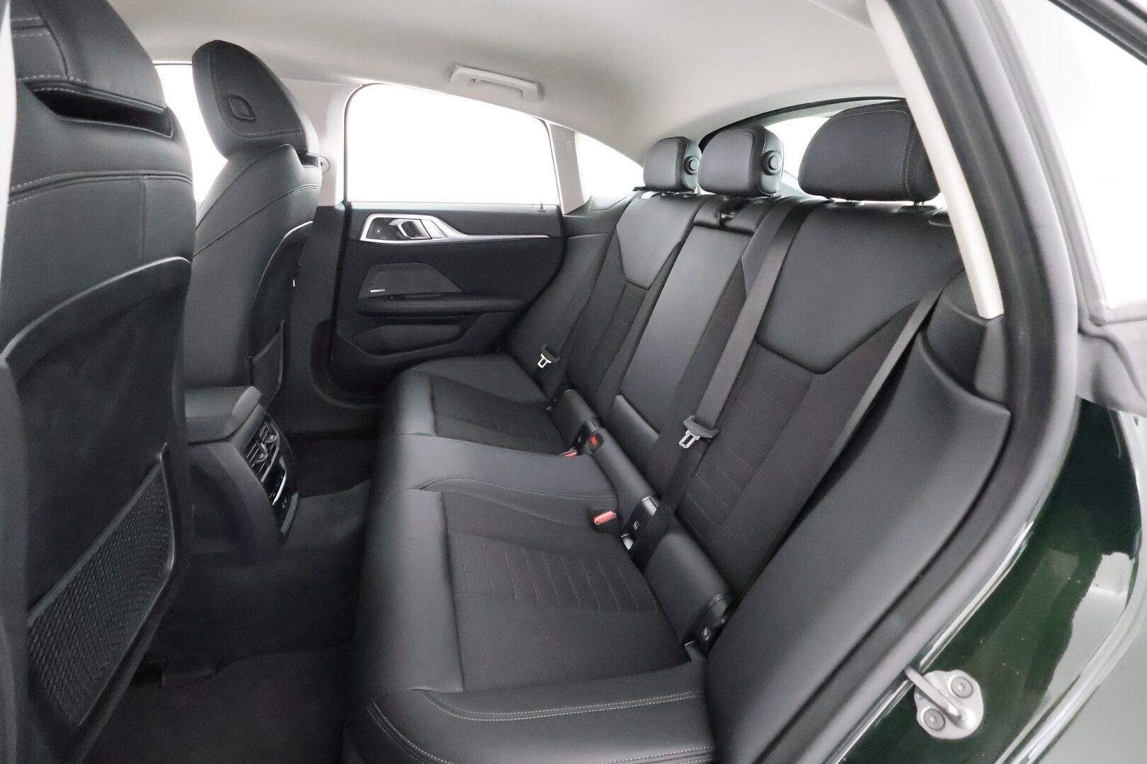 BMW i4 2022 eDrive40 - | ACC | Lisälämmitin | LED | H/K | widescreen | HUD | P.Kamera | Sporttinahat | Navi | Apple&Android | Suomi-auto | Kahdet Renkaat | Merkkihuollettu |