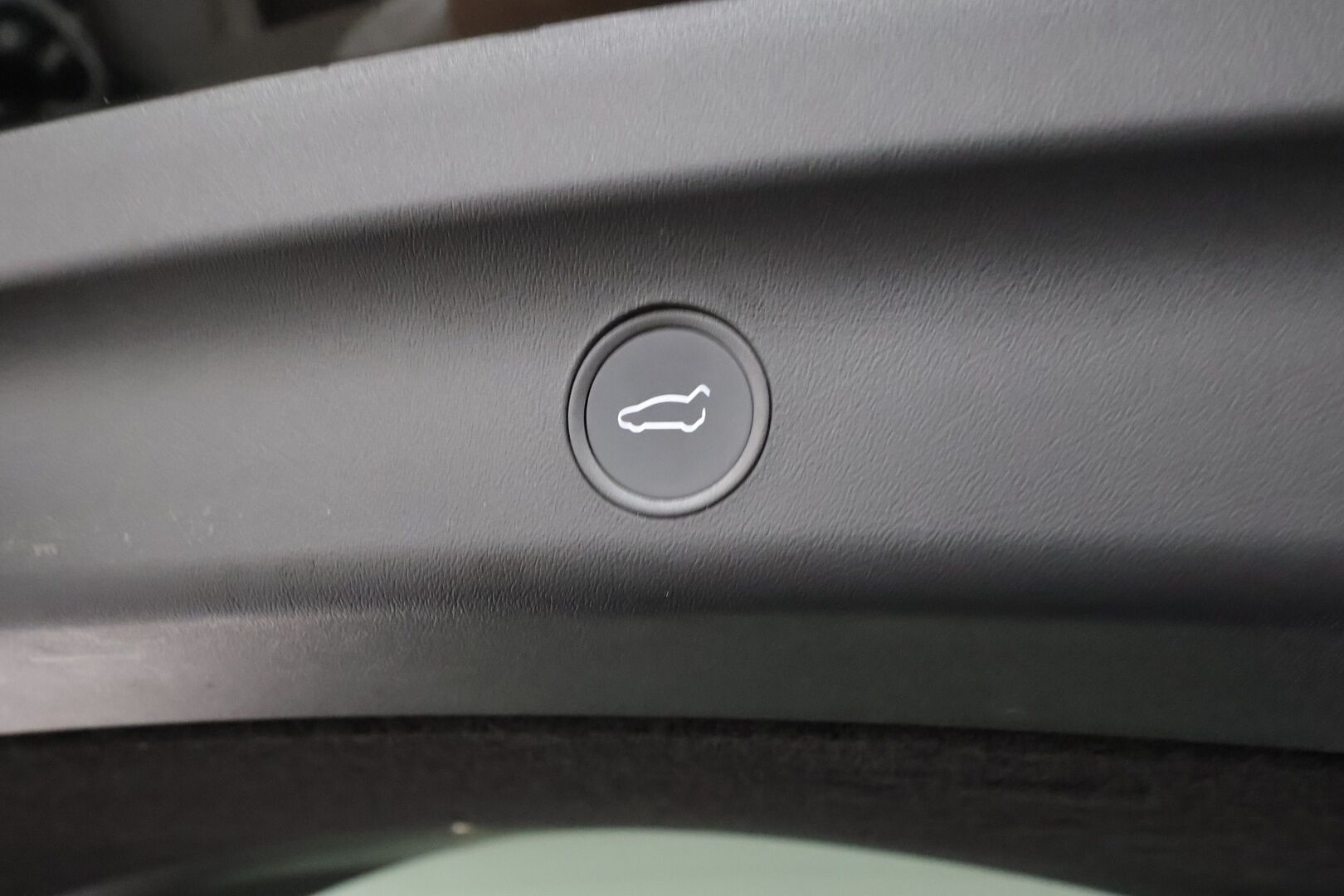 Tesla Model Y 2022 Long Range - | Koukku | ILP | Lasikatto | ACC | Matrix-LED | P.kamera | Muistipenkki | Premium Audio | Navi | Kaistavahti | Keyless | 1-om Suomi-auto | Kahdet renkaat | 2x Latauskaapelit |