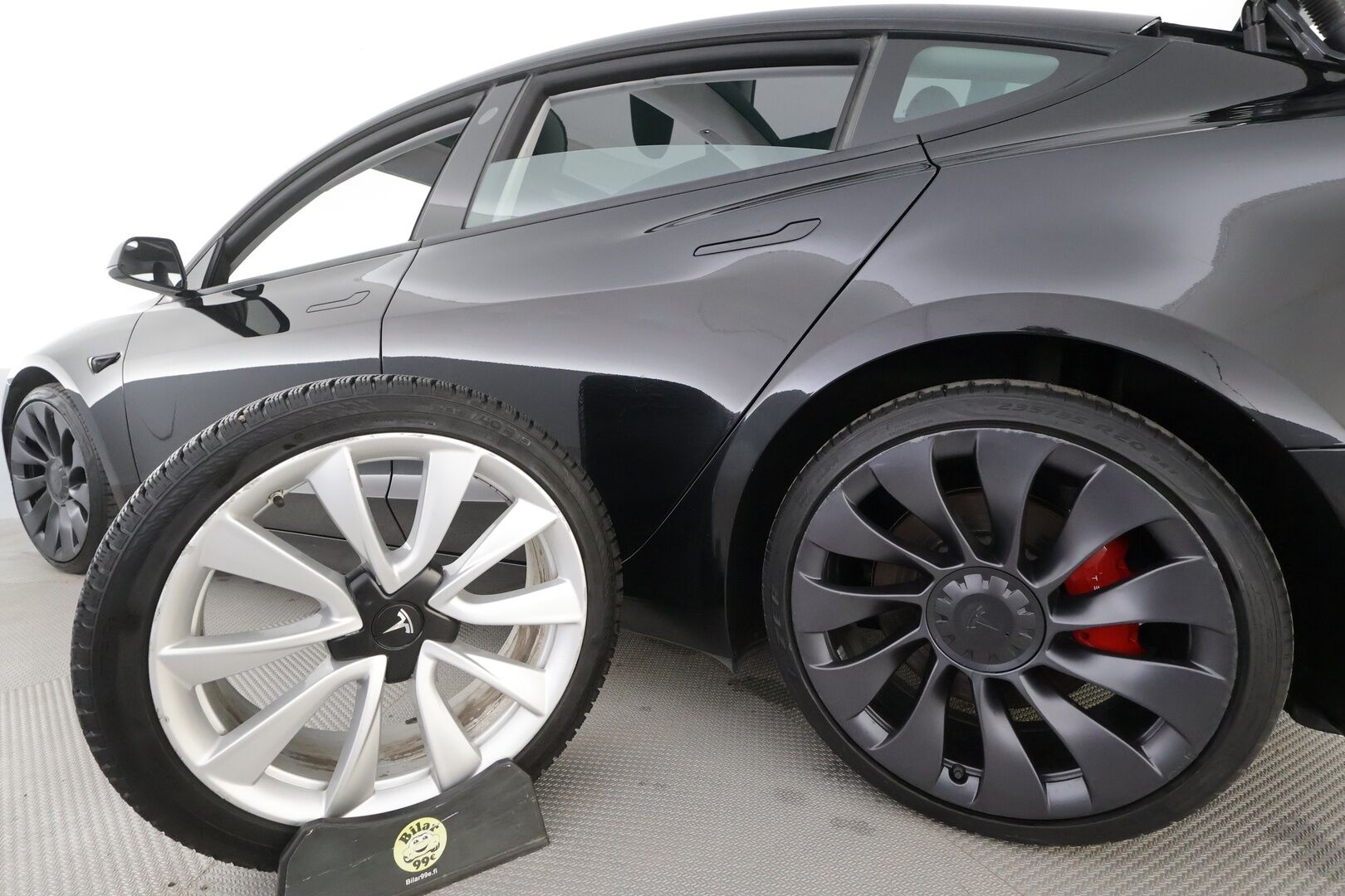 Tesla Model 3 2022 Performance - | ILP | Lasikatto | ACC | Matrix-LED | P.Kamera | Muistipenkki | Premium Audio | Navi | Kaistavahti | Keyless | Suomi-auto | 2x Latauskaapelit | Kahdet renkaat |