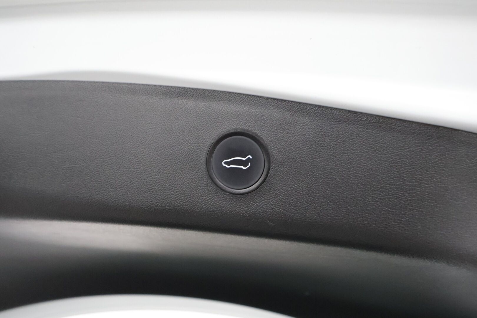 Tesla Model 3 2022 Long Range - | ILP | Koukku | ACC | Lasikatto | Matrix-LED | P.Kamera | Muistipenkki | Premium Audio | Navi | Kaistavahti | Keyless | 1-om Suomi-auto | Kahdet renkaat | 2x Latauskaapelit |