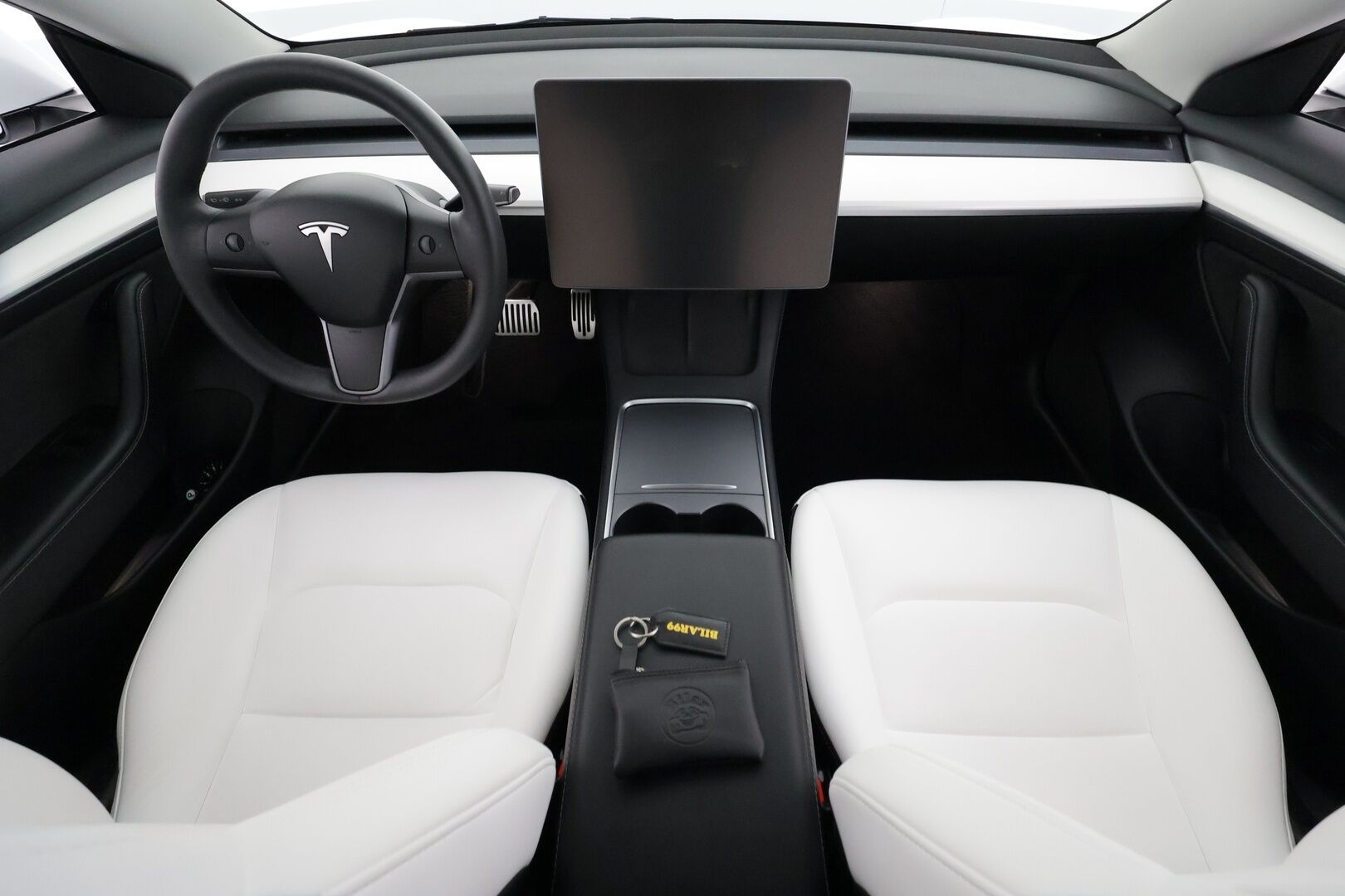 Tesla Model 3 2022 Long Range - | ILP | Koukku | ACC | Lasikatto | Matrix-LED | P.Kamera | Muistipenkki | Premium Audio | Navi | Kaistavahti | Keyless | 1-om Suomi-auto | Kahdet renkaat | 2x Latauskaapelit |