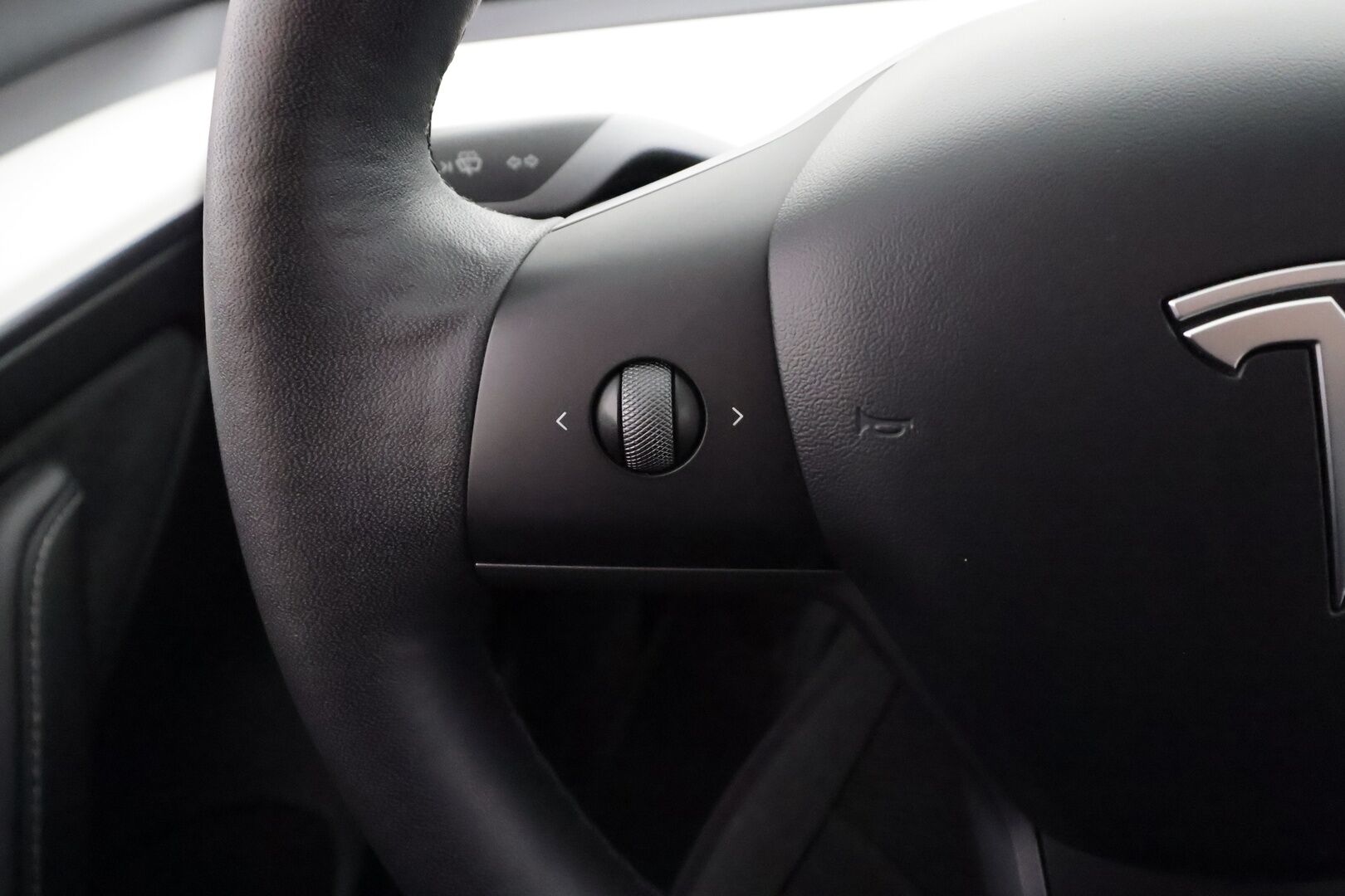 Tesla Model 3 2022 Long Range - | ILP | Koukku | ACC | Lasikatto | Matrix-LED | P.Kamera | Muistipenkki | Premium Audio | Navi | Kaistavahti | Keyless | 1-om Suomi-auto | Kahdet renkaat | 2x Latauskaapelit |