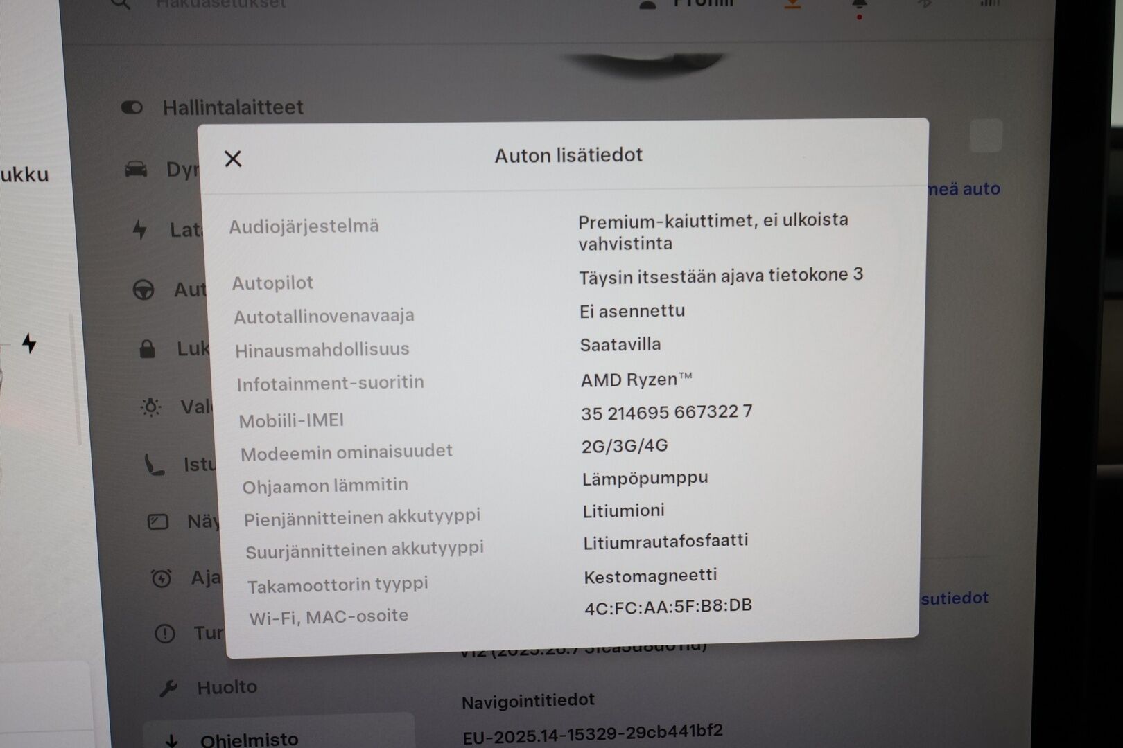 Tesla Model 3 2022 Standard Range Plus *Vetokoukku / AMD Ryzen / Autopilot / Lämpöpumppu / Matrix LED / Lasikatto / P.kamera* - 1.om Suomi-auto / Kahdet renkaat aluvanteilla
