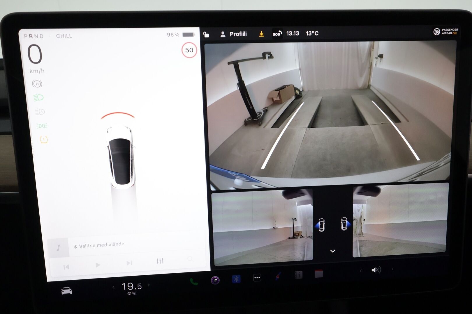 Tesla Model 3 2022 Standard Range Plus *Vetokoukku / AMD Ryzen / Autopilot / Lämpöpumppu / Matrix LED / Lasikatto / P.kamera* - 1.om Suomi-auto / Kahdet renkaat aluvanteilla