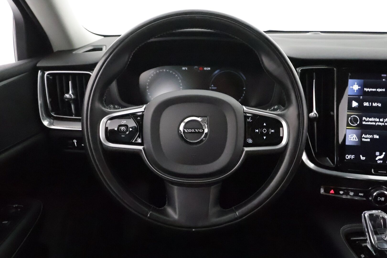 Volvo V60 2020 T8 TwE AWD Inscription aut** Ilmastoidut ja hierovat Muistipenkit / Adapt.vakkari / Pa-lisälämmitin / Koukku / P.kamera * - 3,99 % KORKOTARJOUS TÄHÄN AUTOON - * Sporttipenkit / Apple&Android / Merkkihuollettu / Hyvät varusteet! *