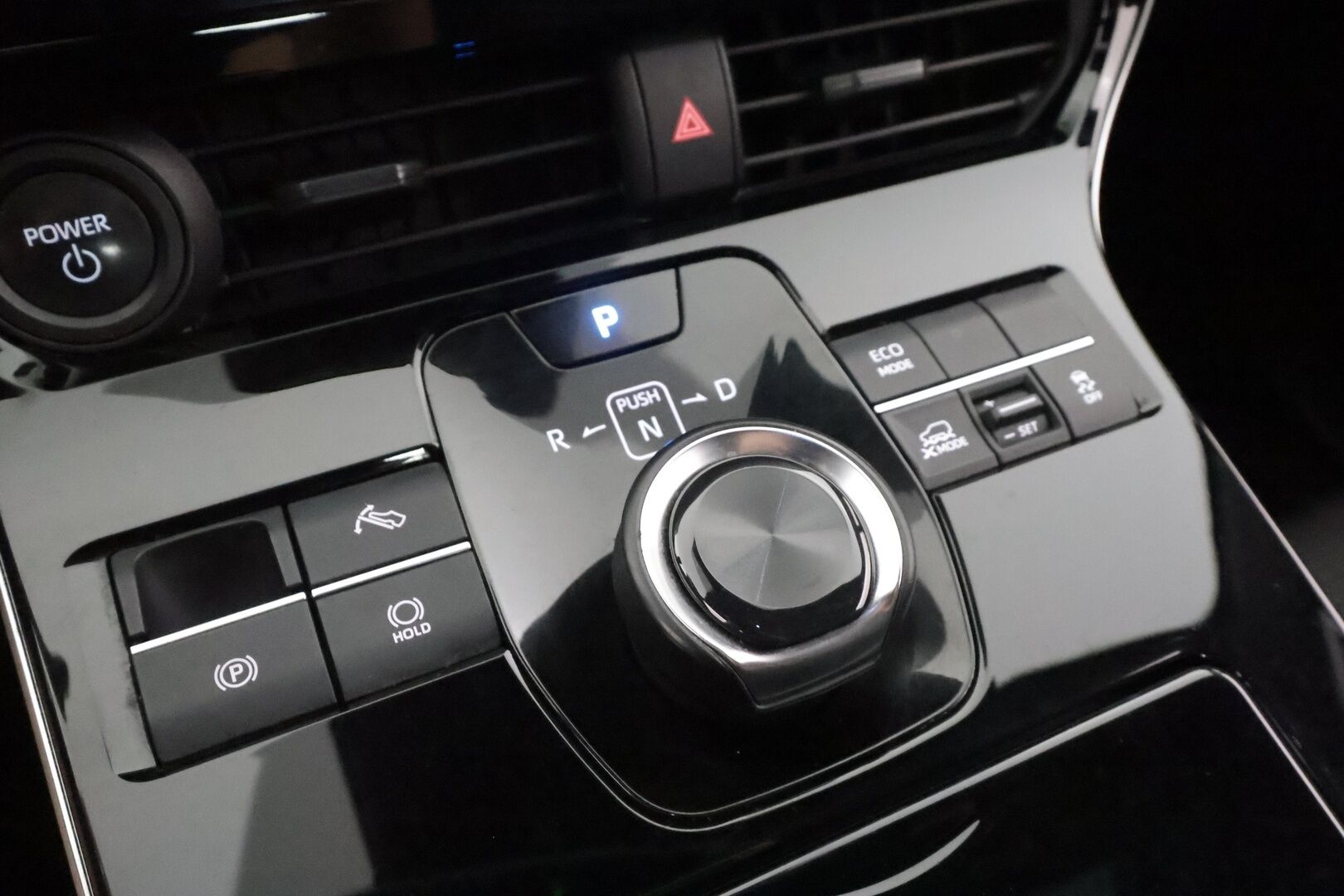 Toyota bZ4X 2023 Active AWD - | ACC | ILP | P.kamera | Kaistavahti | Lämm. ratti | Lämm tuulilasi | Apple & Android | 1-om suomiauto | 2x renkaat aluin |
