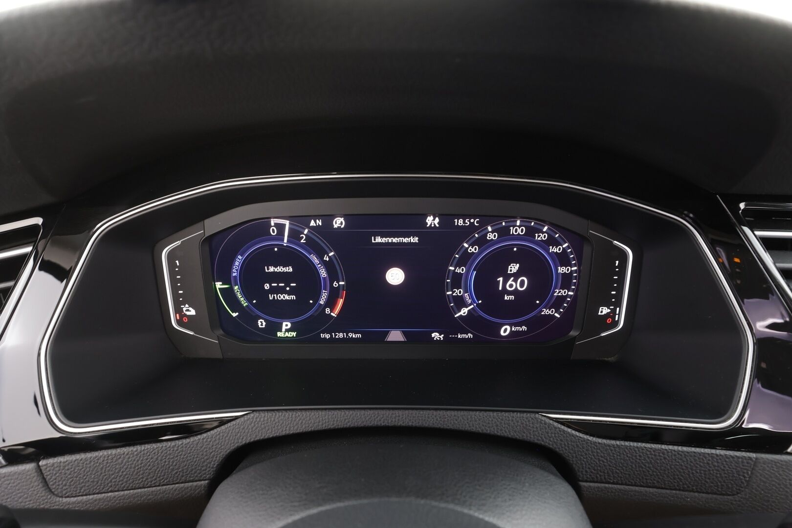 Volkswagen Passat 2020 Variant GTE Plug-In Hybrid 160 kW DSG-automaatti - Facelift | Webasto | ACC | Vetokoukku | Digimittari | iQ Matrix LED | Nahka-Alcantara | Peruutuskamera | ergoComfort | Huippuvarusteet!