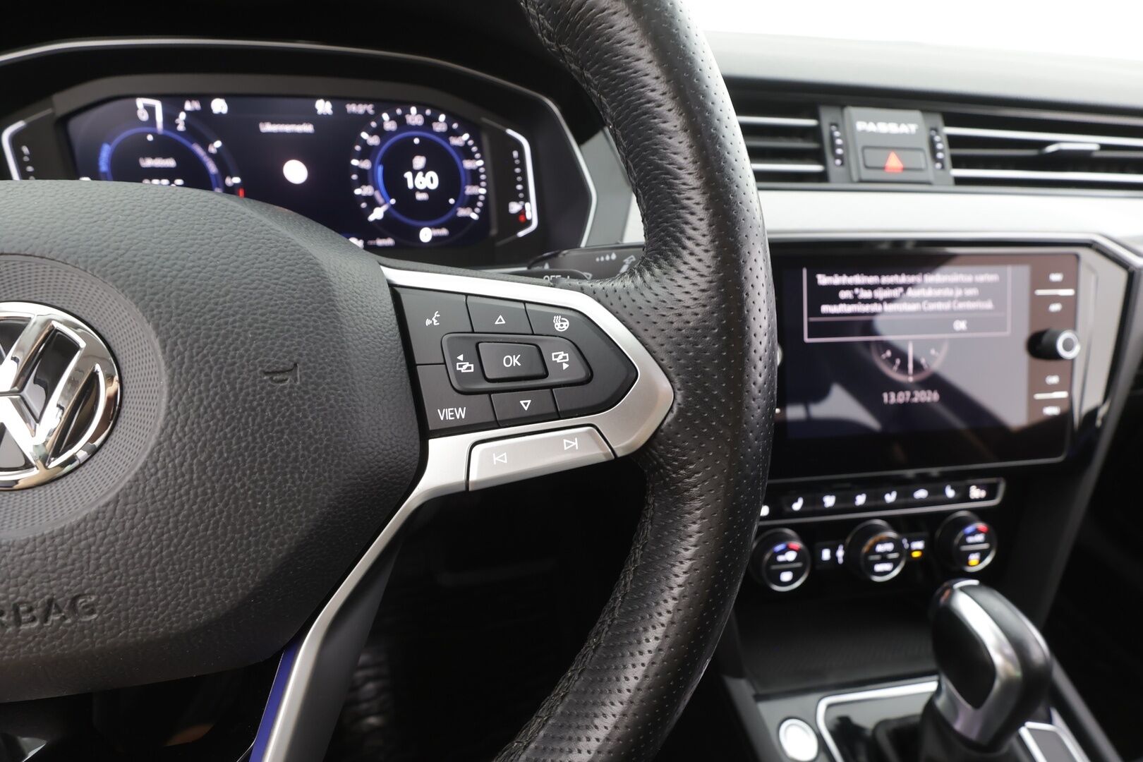 Volkswagen Passat 2020 Variant GTE Plug-In Hybrid 160 kW DSG-automaatti - Facelift | Webasto | ACC | Vetokoukku | Digimittari | iQ Matrix LED | Nahka-Alcantara | Peruutuskamera | ergoComfort | Huippuvarusteet!