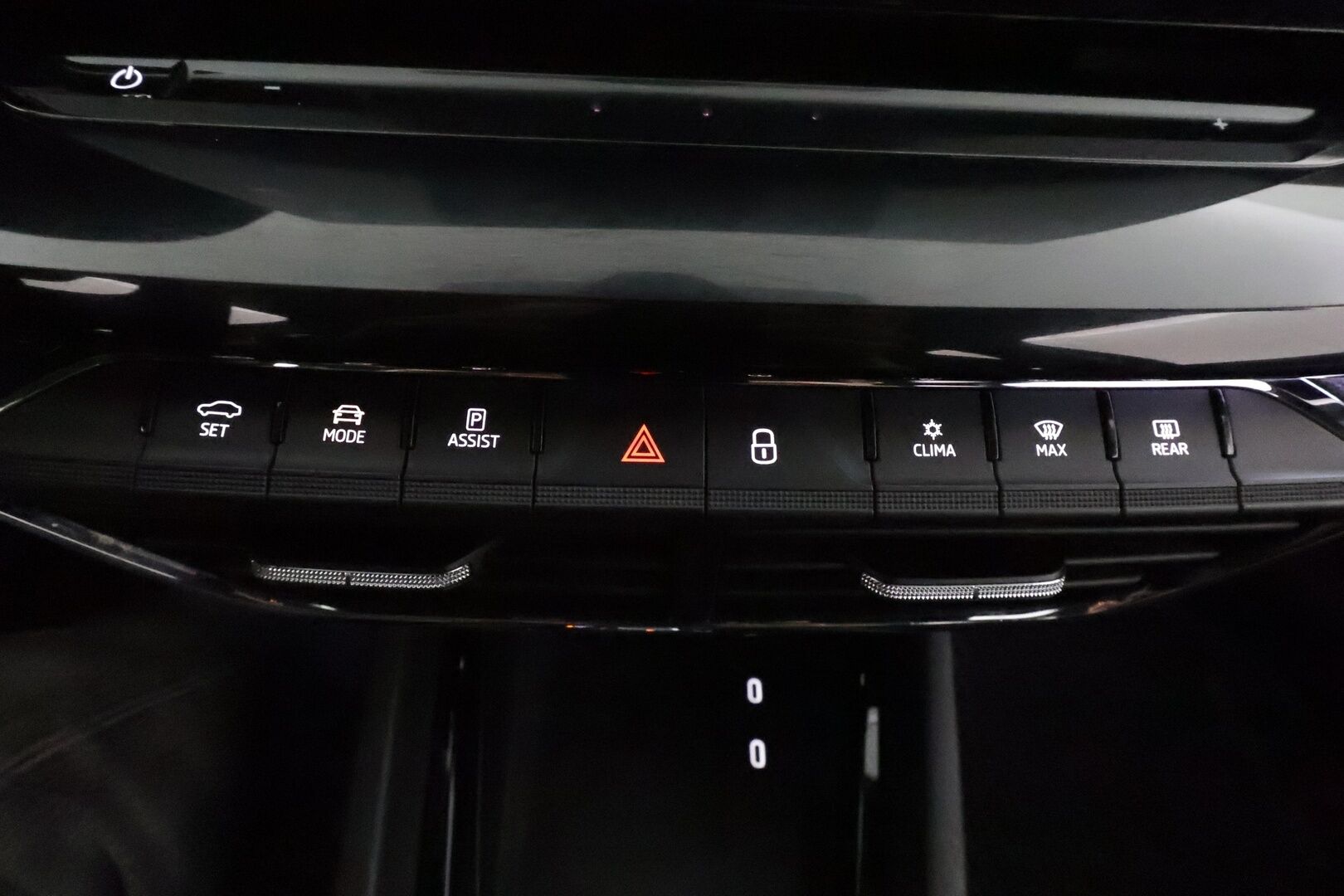 Skoda Octavia 2023 Combi 2.0 TDI 115 Style DSG **Webasto / Koukku / HUD / Adapt.Vakkari / Matrix-LED / P.kamera / Navi / Kaistavahti** - 1-om Suomi-auto / Kahdet Renkaat