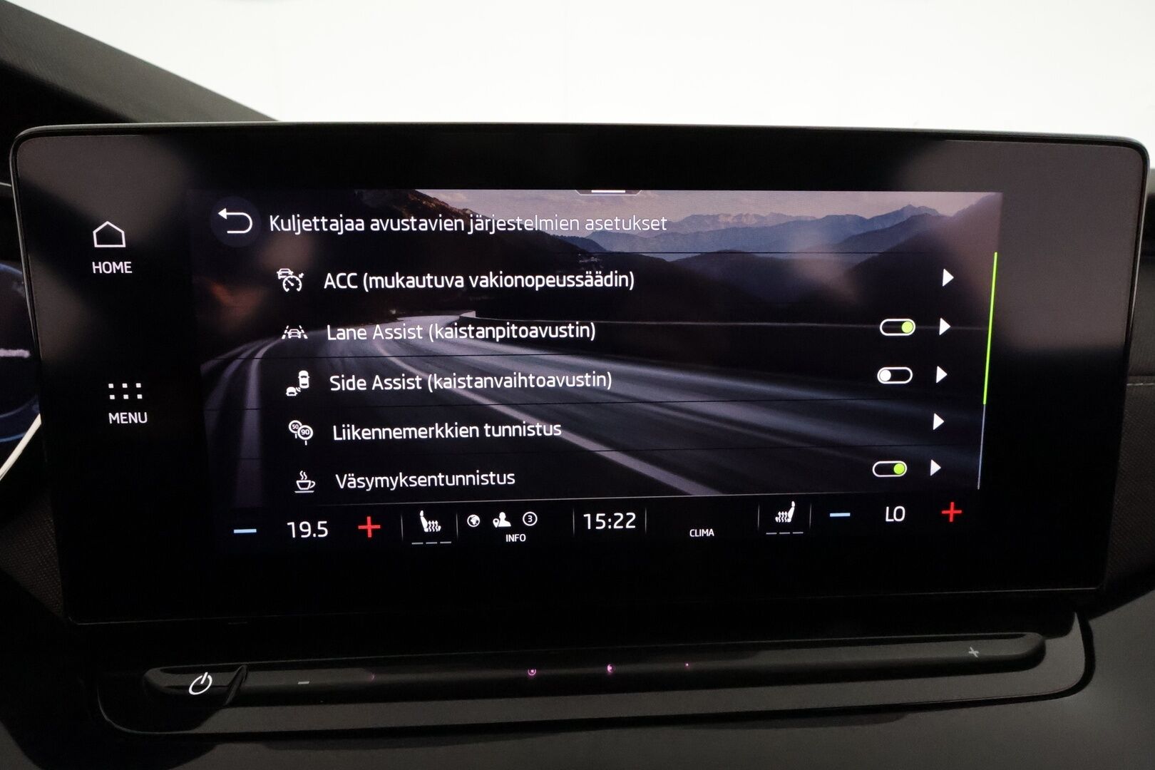 Skoda Octavia 2023 Combi 2.0 TDI 115 Style DSG **Webasto / Koukku / HUD / Adapt.Vakkari / Matrix-LED / P.kamera / Navi / Kaistavahti** - 1-om Suomi-auto / Kahdet Renkaat