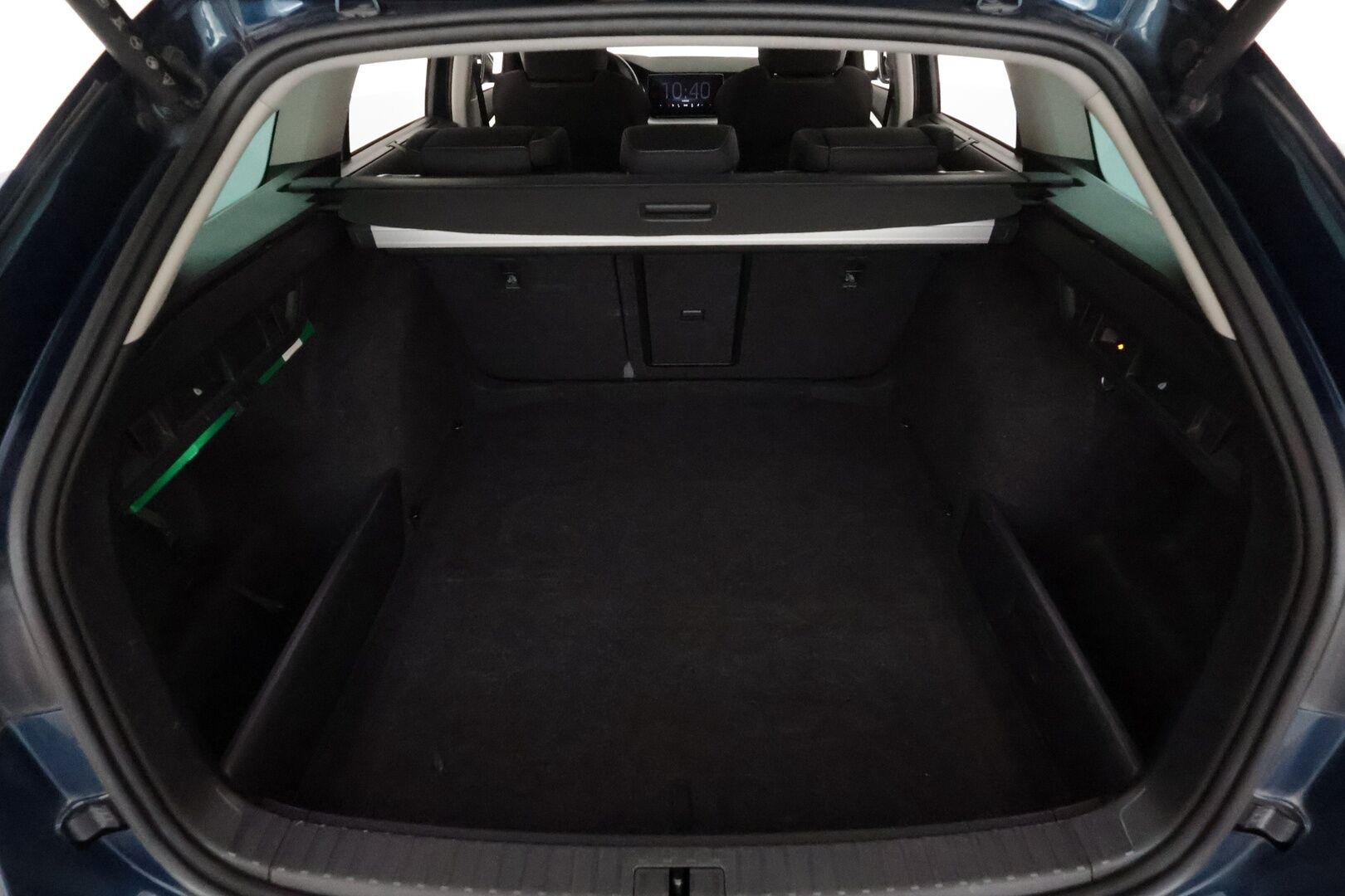 Skoda Octavia 2023 Combi 2.0 TDI 150 Style DSG **Webasto / Koukku / ACC / Matrix-LED / P.kamera / Sporttipenkit / Navi / Kaistavahti** - 1-om Suomi-auto / Kahdet Renkaat / Merkkihuollettu!
