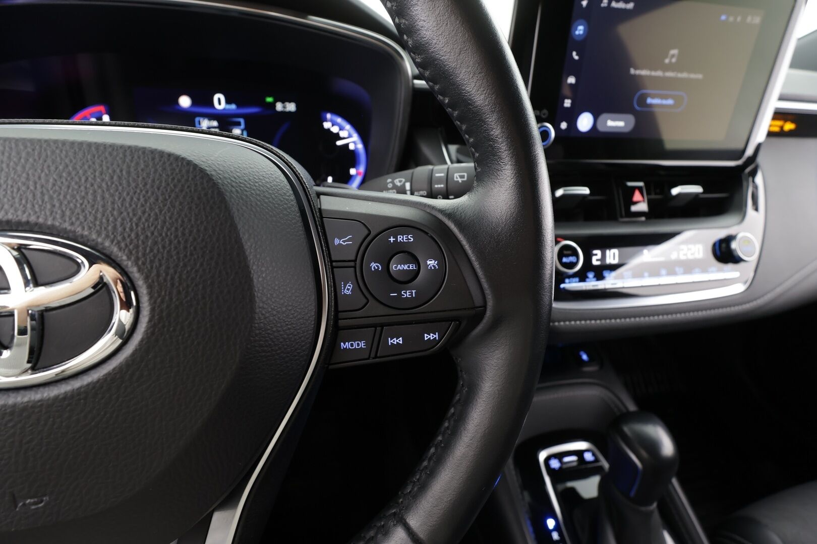 Toyota Corolla 2022 Touring Sports 2,0 Hybrid Active Business * ACC / P.kamera / LED / Navi / Puolinahat / Lohkolämmitin / KeylessGo * - 1.Om Suomi-auto / Kahdet renkaat aluvanteilla - Osta nyt, maksa vasta ensi vuonna