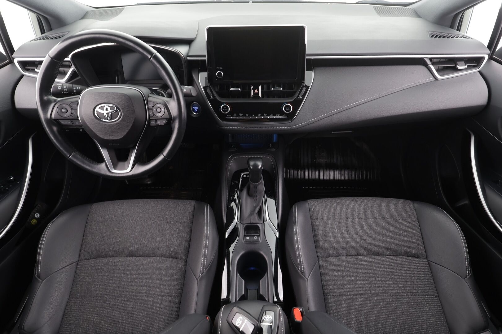 Toyota Corolla 2022 Touring Sports 2,0 Hybrid Active Business * ACC / P.kamera / LED / Navi / Puolinahat / Lohkolämmitin / KeylessGo * - 1.Om Suomi-auto / Kahdet renkaat aluvanteilla - Osta nyt, maksa vasta ensi vuonna