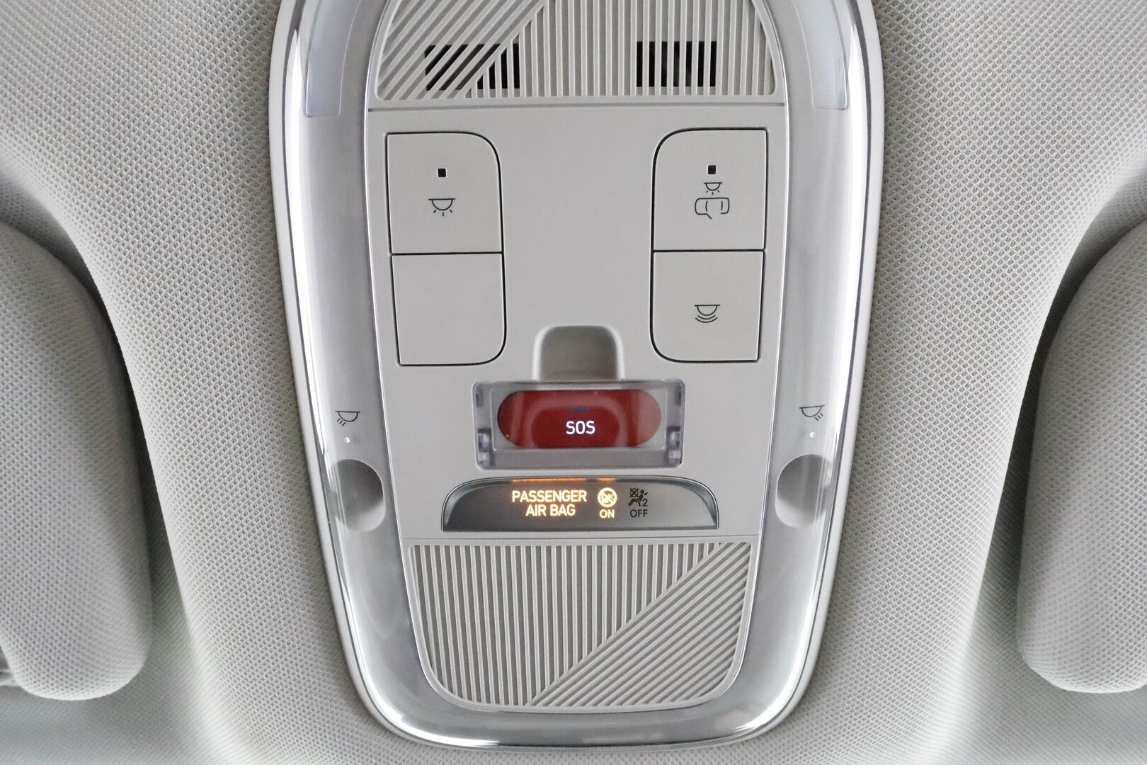 Hyundai IONIQ 5 2022 73 kWh 305 hv AWD Premium Project 45 * ACC / HUD / ILP / 360° / Solar Roof / Relax-istuimet / Bose / Koukku / Ilmastoidut nahat * - Kahdet renkaat aluvanteilla / Merkkihuollettu / Huippuvarusteet