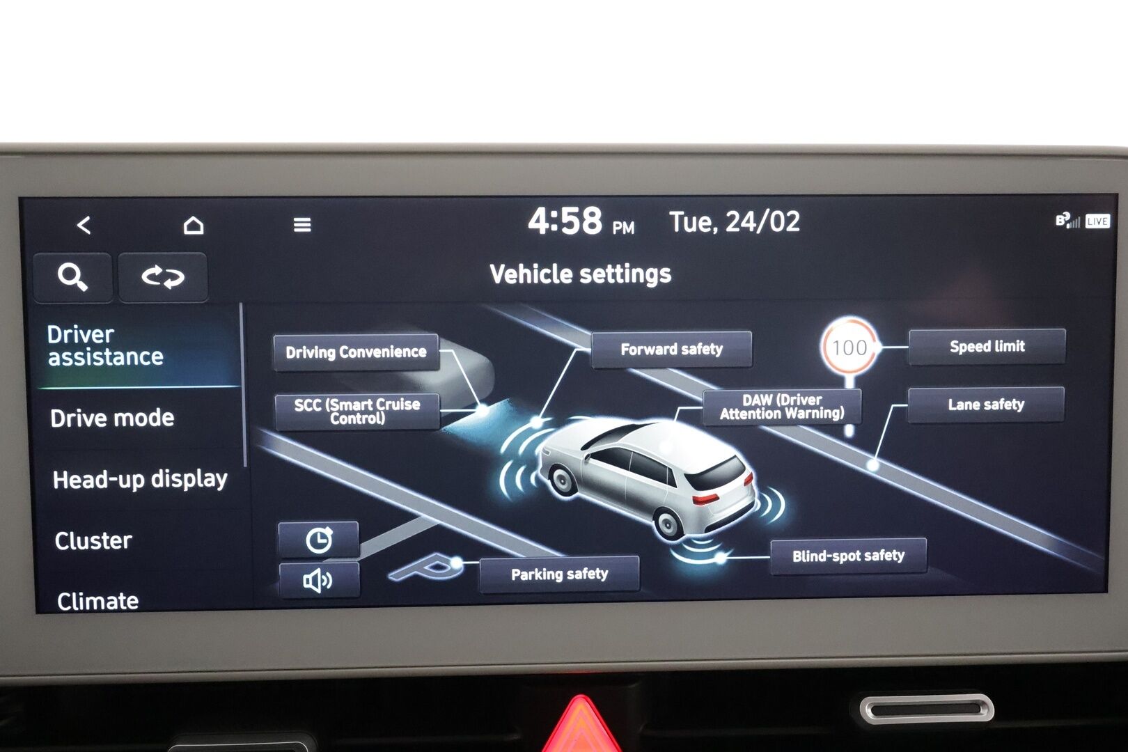 Hyundai IONIQ 5 2022 73 kWh 305 hv AWD Premium Project 45 * ACC / HUD / ILP / 360° / Solar Roof / Relax-istuimet / Bose / Koukku / Ilmastoidut nahat * - Kahdet renkaat aluvanteilla / Merkkihuollettu / Huippuvarusteet