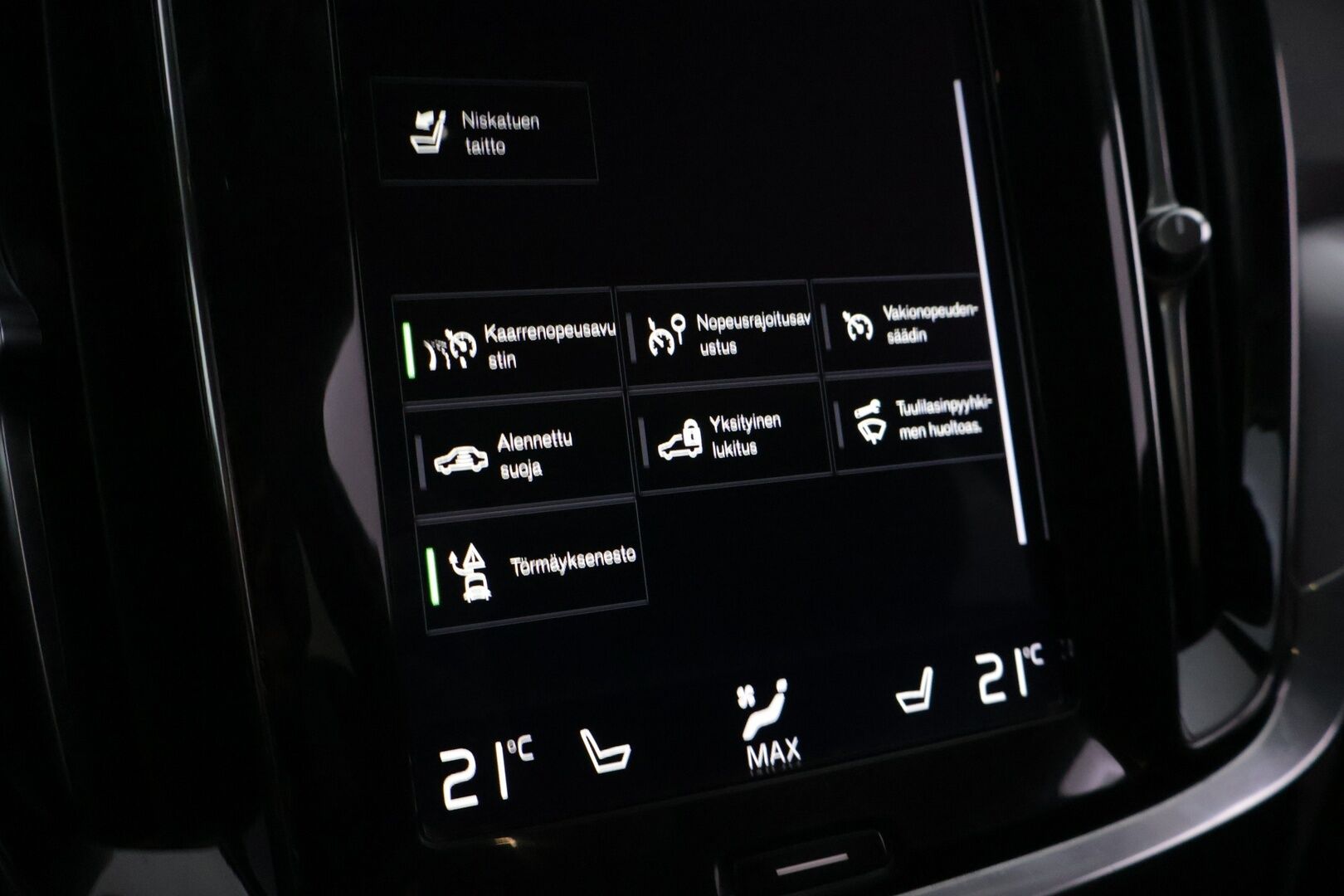 Volvo V60 2020 D4 AWD Momentum Advanced - | ACC | Webasto | Pilot Assist | Sähk. koukku | Ratinlämmitin | Puolinahat | Sähköinen takaluukku |