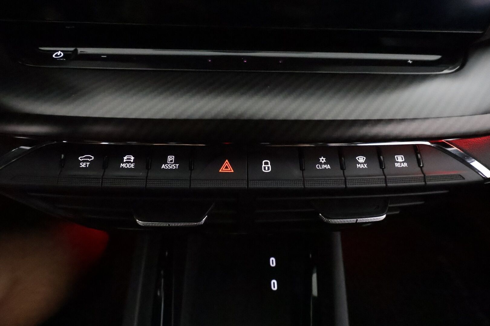 Skoda Octavia 2022 Combi 2.0 TDI 200 4x4 RS DSG **Webasto / Koukku / Adapt.Vakkari / Matrix-LED / P.kamera / Navi / Kaistavahti / Keyless** - 1-om Suomi-auto / Kahdet Renkaat
