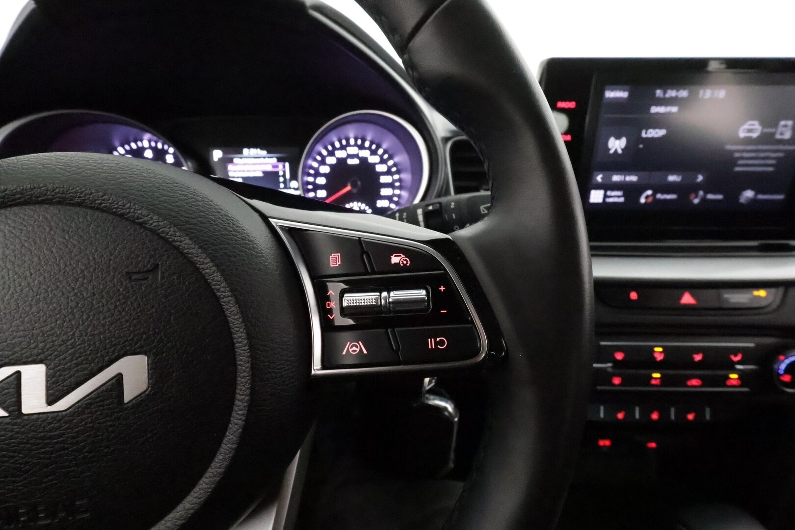 Kia XCeed 2023 1,5 T-GDI 160hv Business Premium DCT **P.kamera / LED-valot / Sisätilanlämmitin / Apple&Android / Kaistavahti** - Suomi-auto / kahdet Renkaat