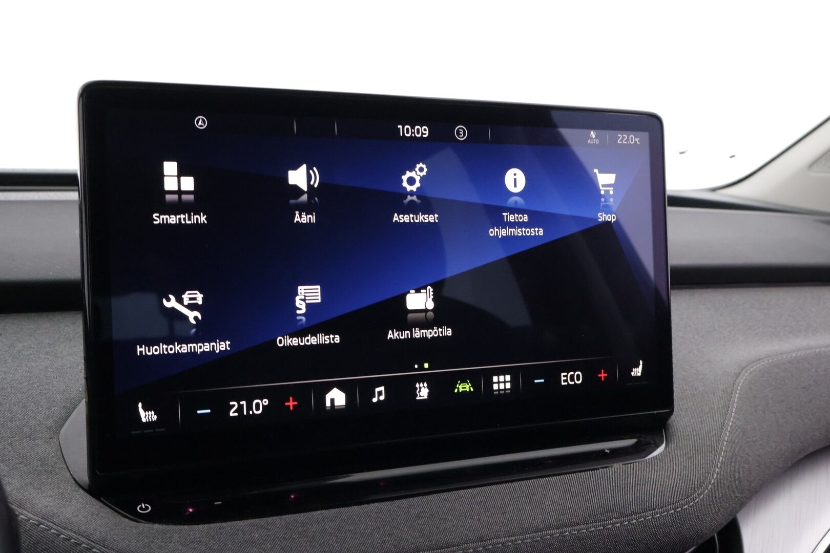 Skoda Enyaq 2022 80x 4x4 iV - | Suomi-Auto | LED | P.Kamera | ILP | Lämmitettävä ohjauspyörä | 2x Skoda Alumiinivanteet |