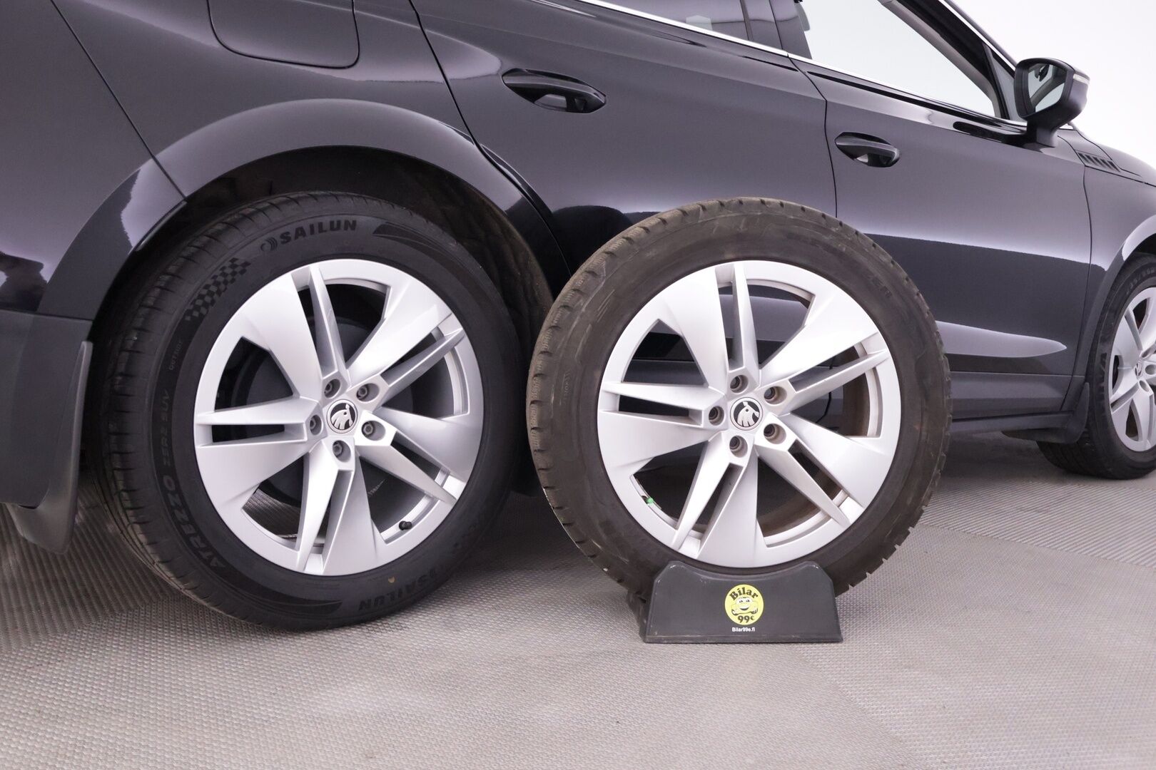 Skoda Enyaq 2022 80x 4x4 iV - | Suomi-Auto | LED | P.Kamera | ILP | Lämmitettävä ohjauspyörä | 2x Skoda Alumiinivanteet |