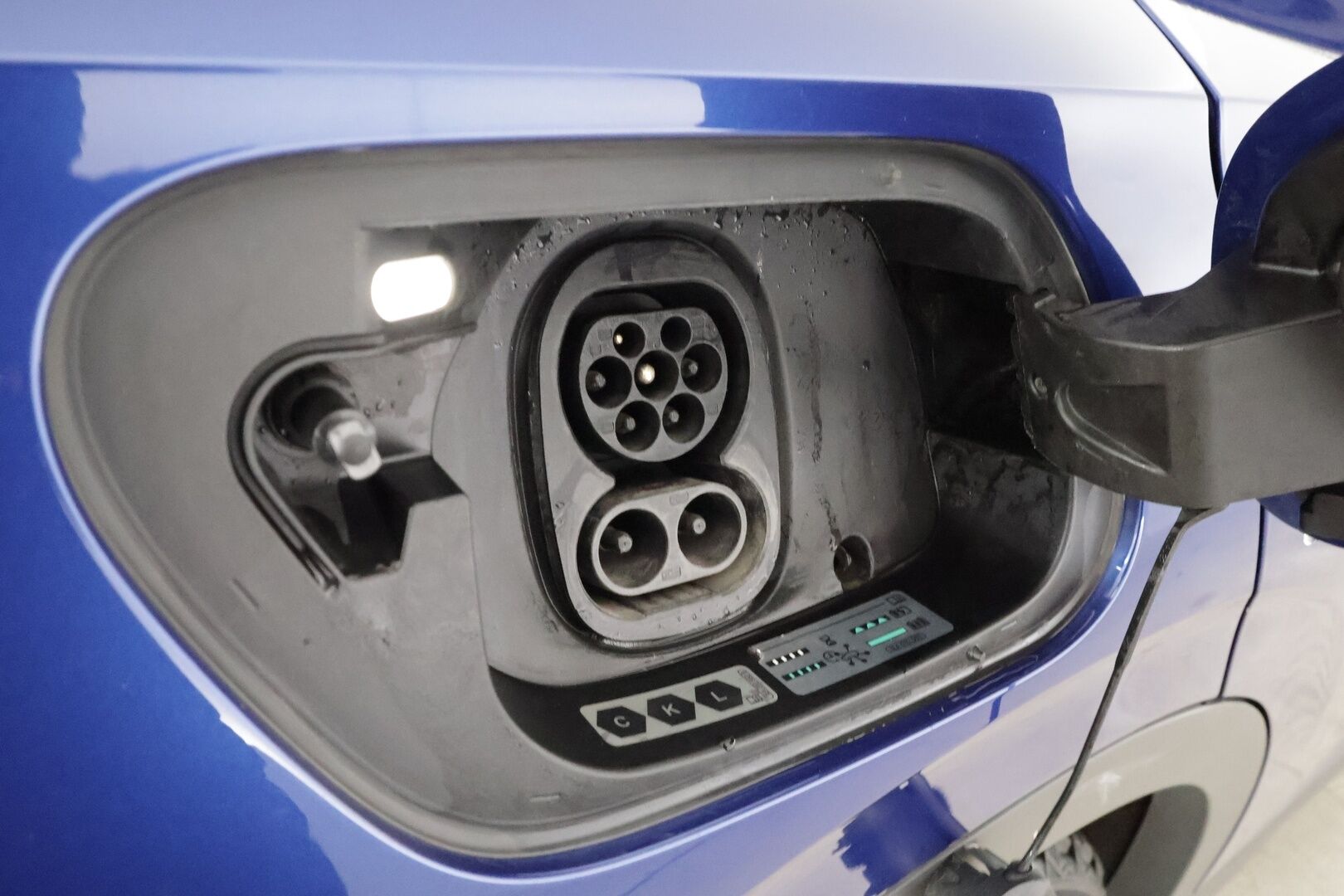 Volkswagen ID.4 2023 Pro Performance FastLane 150 kW, akku 77 kWh * ACC / ILP / Koukku / P.kamera / Keyless /  Apple&Android * - 1.Om Suomi-auto / Kahdet Renkaat / Merkkihuollettu / 2x Lataus