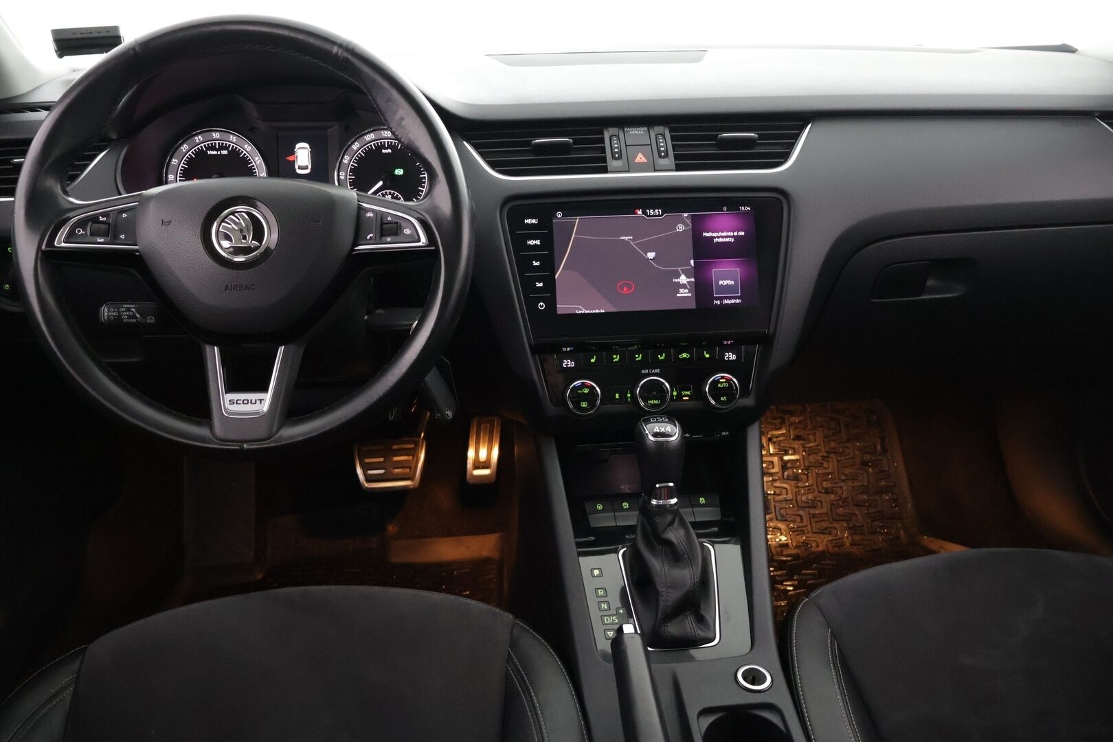 Skoda Octavia 2017 SCOUT *ACC / Navi / Koukku / Canton / P-kamera / Tutkat / Webasto* -  Navi / ACC / Kahdet Renkaat / Koukku / Webasto