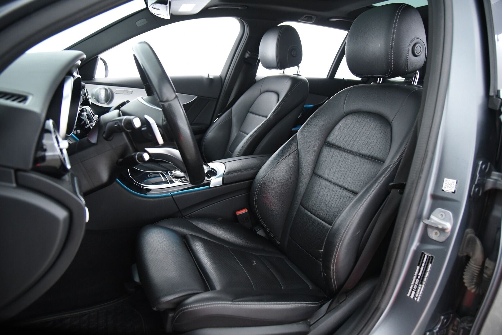 Mercedes-Benz C 2017 220 d T 4Matic A Business AMG * ILS+ / Webasto / Koukku / Panorama / 360° / Burmester / BLIS * - Nahkasisusta / Ambient Light - HULLUT AVAJAISHULINAT KORKOTARJOUS 3,29 %